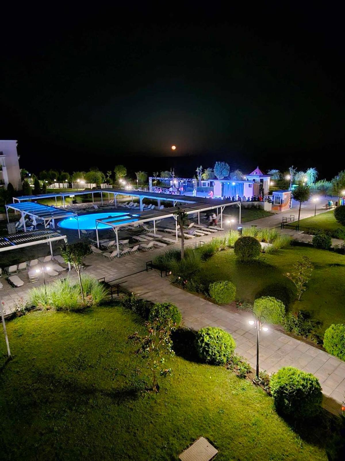 Seaside Serenity Studio - Premier Fort Beach