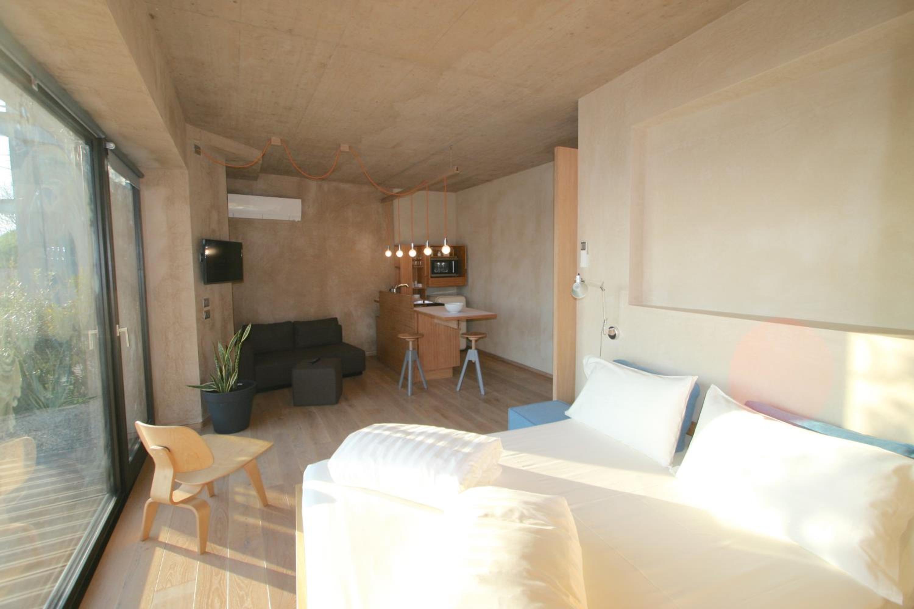 Photo 47