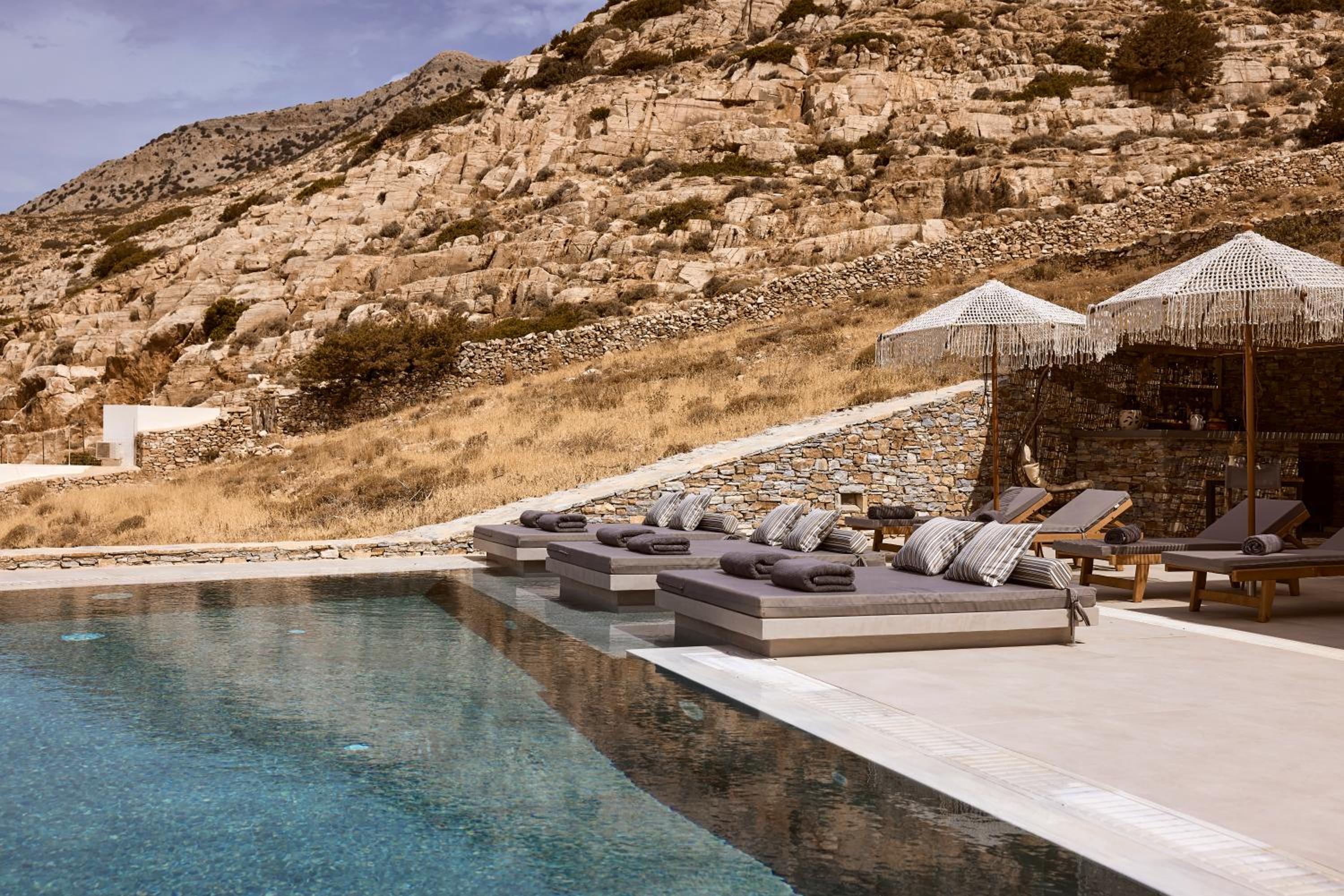Arcos Suites Sifnos view 2