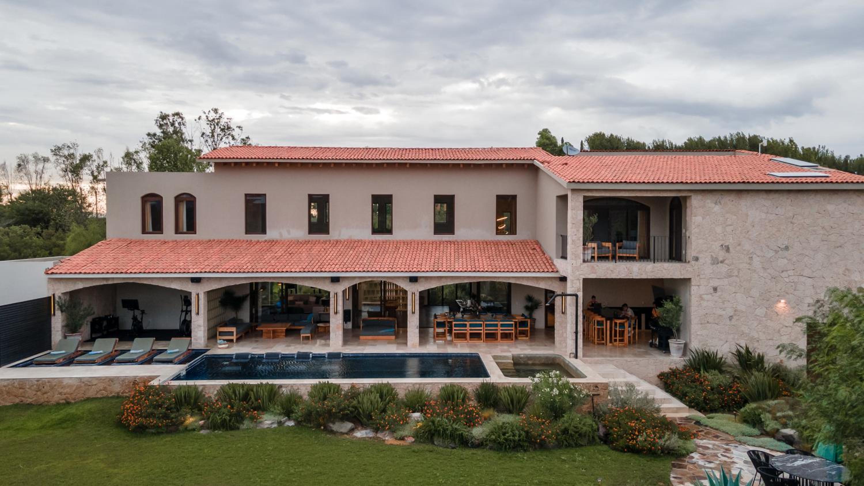 Luxury and Private Villa La Loma by VIATO view 2