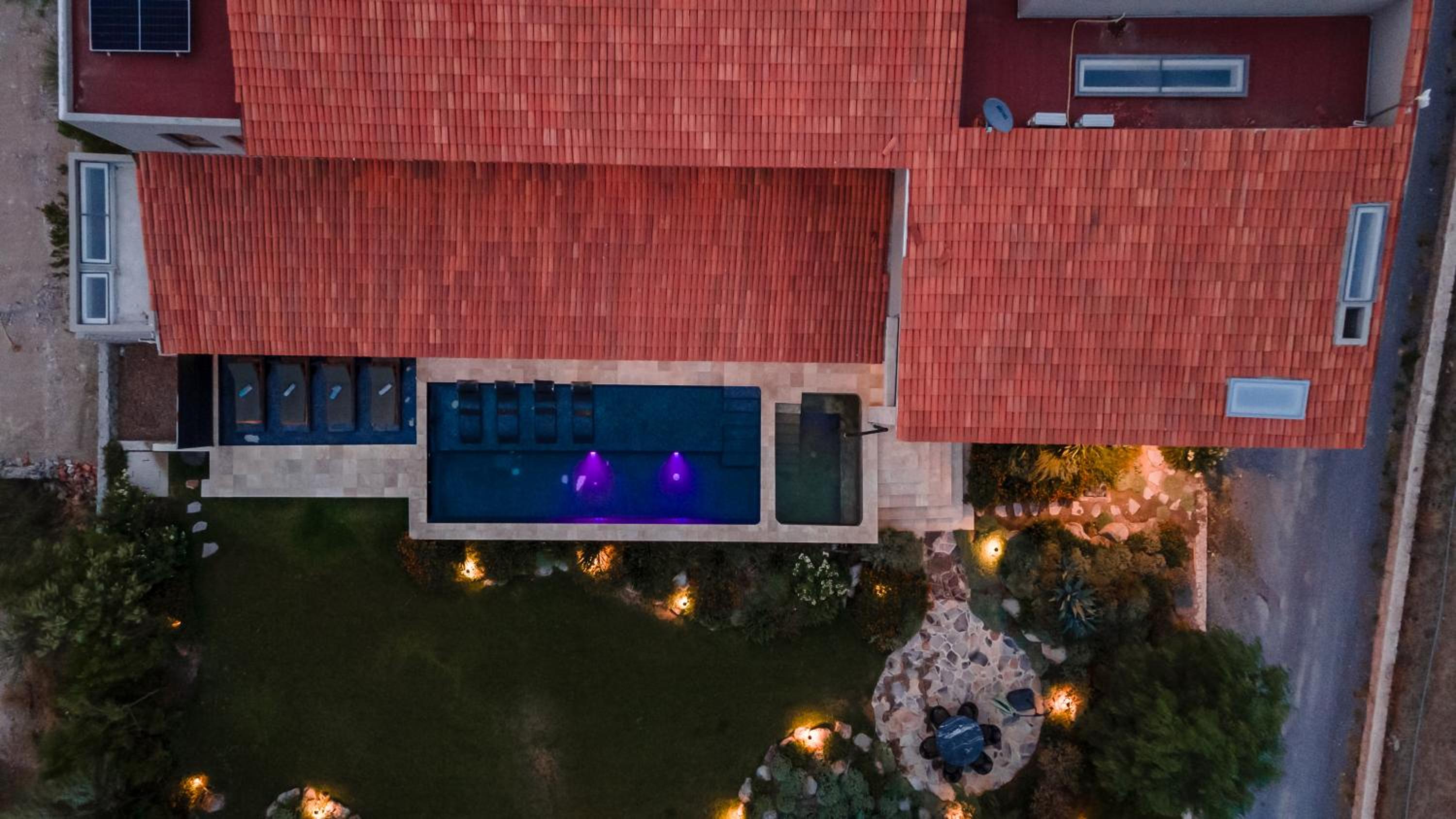 Luxury and Private Villa La Loma by VIATO view 3