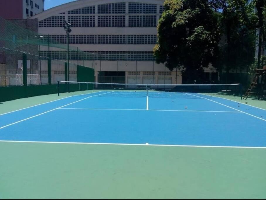 Santos, refúgio urbano em frente ao mar