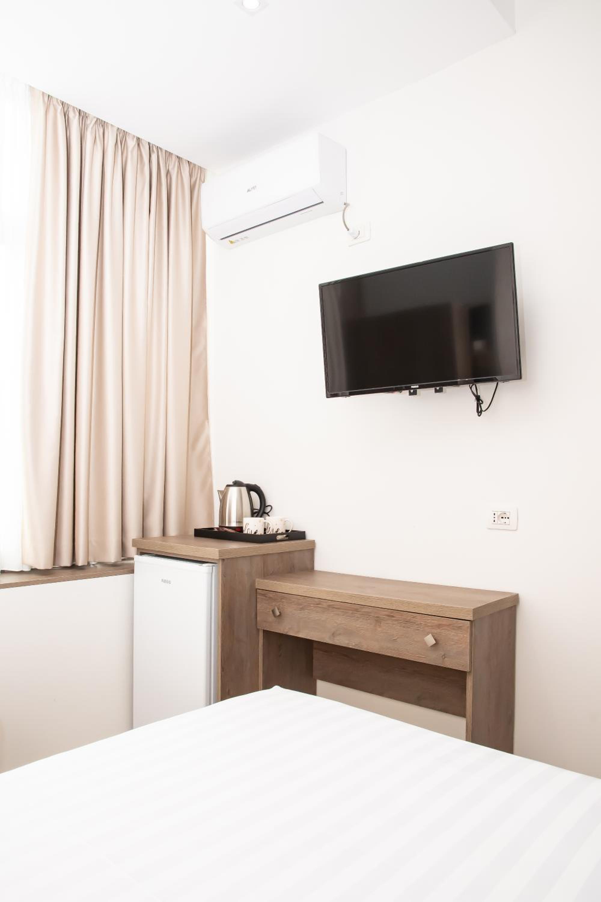 Alv Rent Rooms