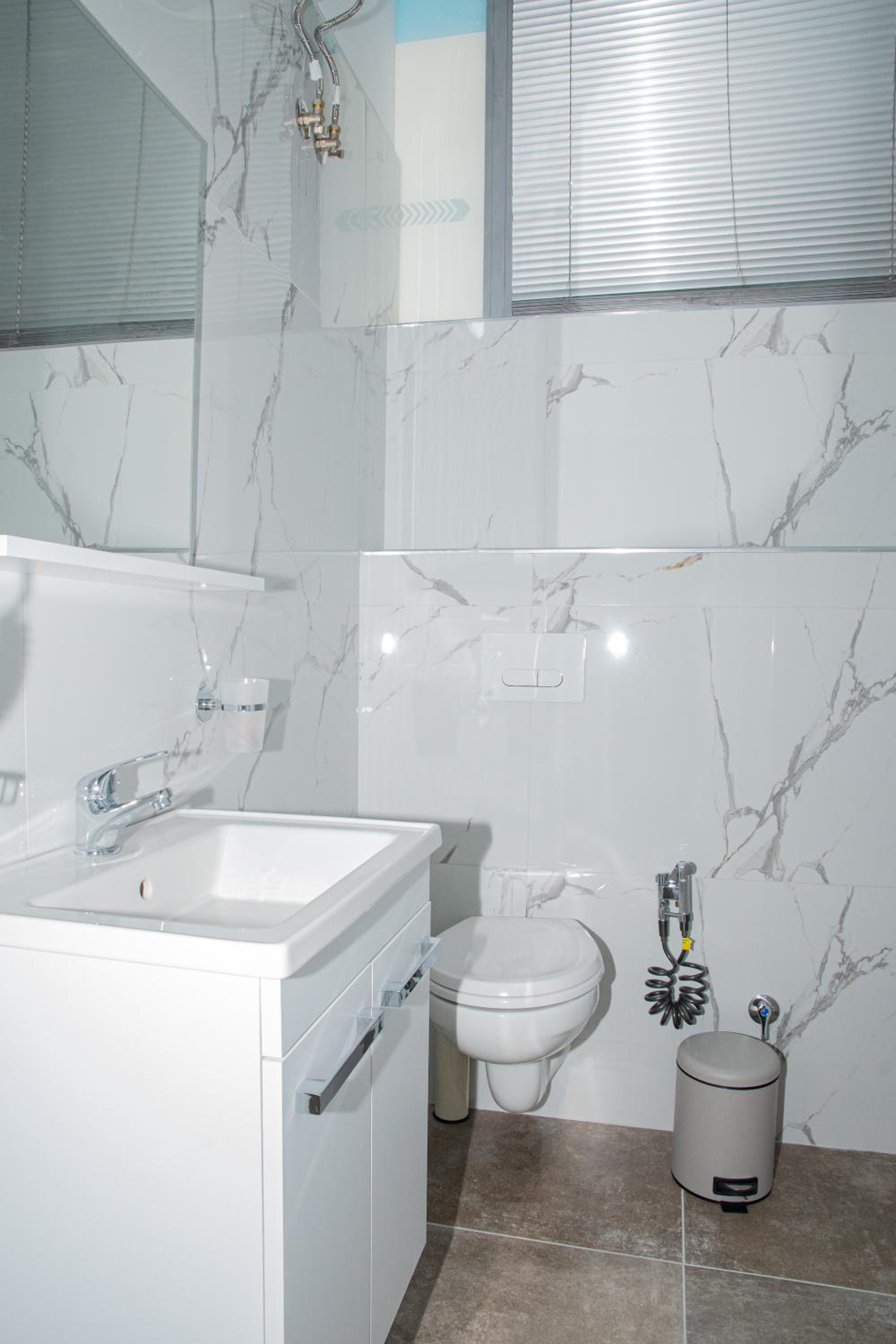 Alv Rent Rooms