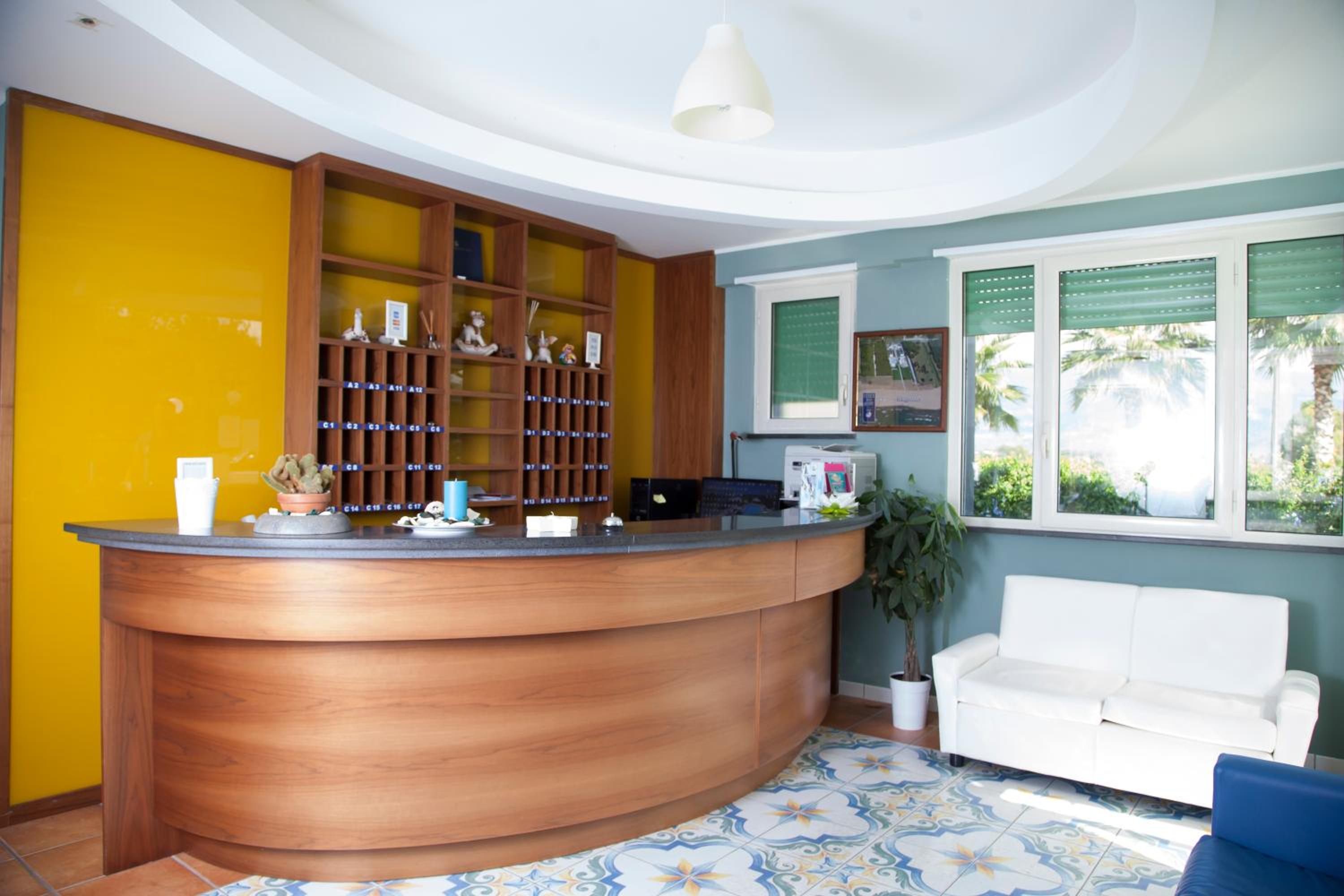 Medea Beach Resort - Cultural Stay near Amalfi Coast & Paestum