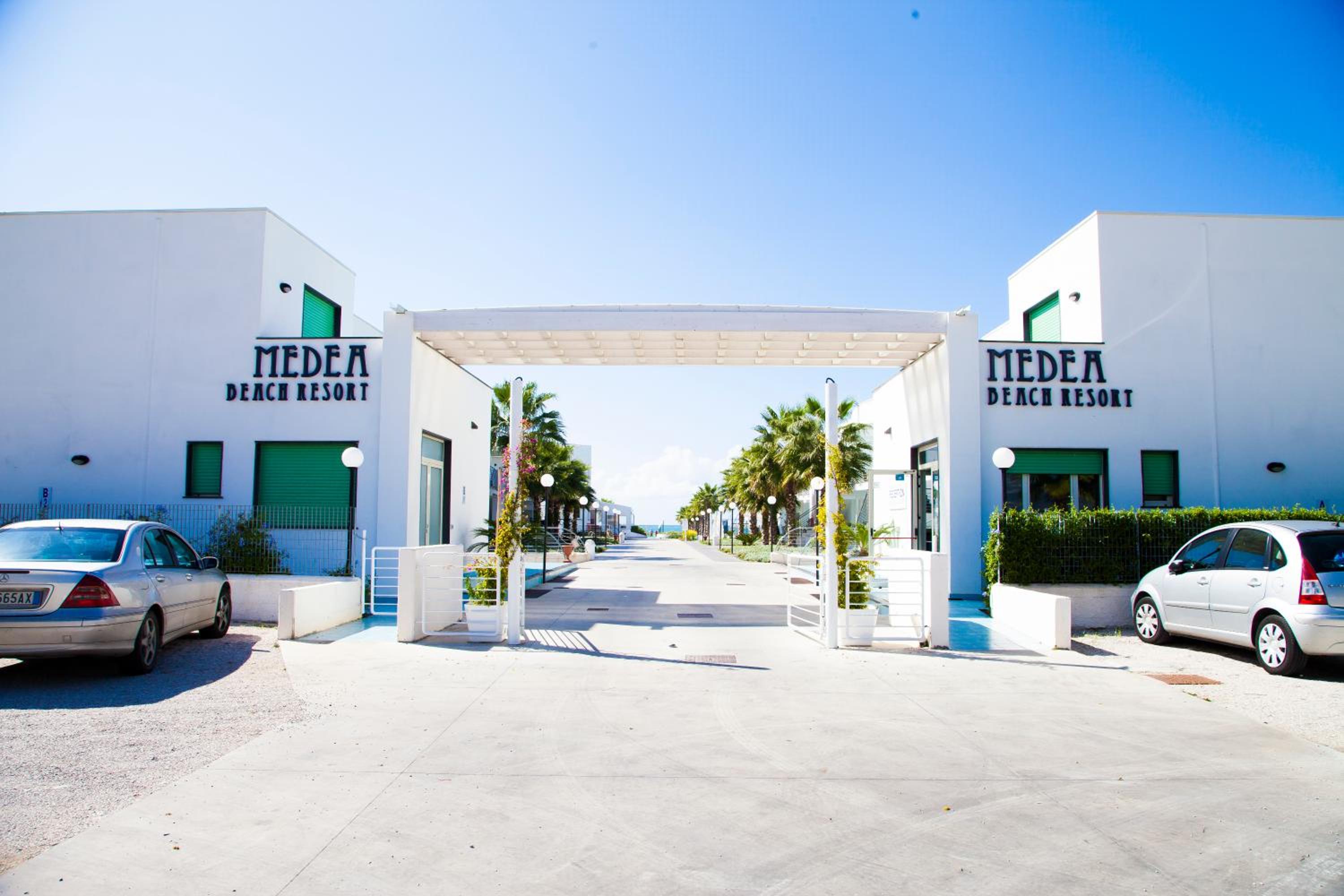 Medea Beach Resort - Cultural Stay near Amalfi Coast & Paestum