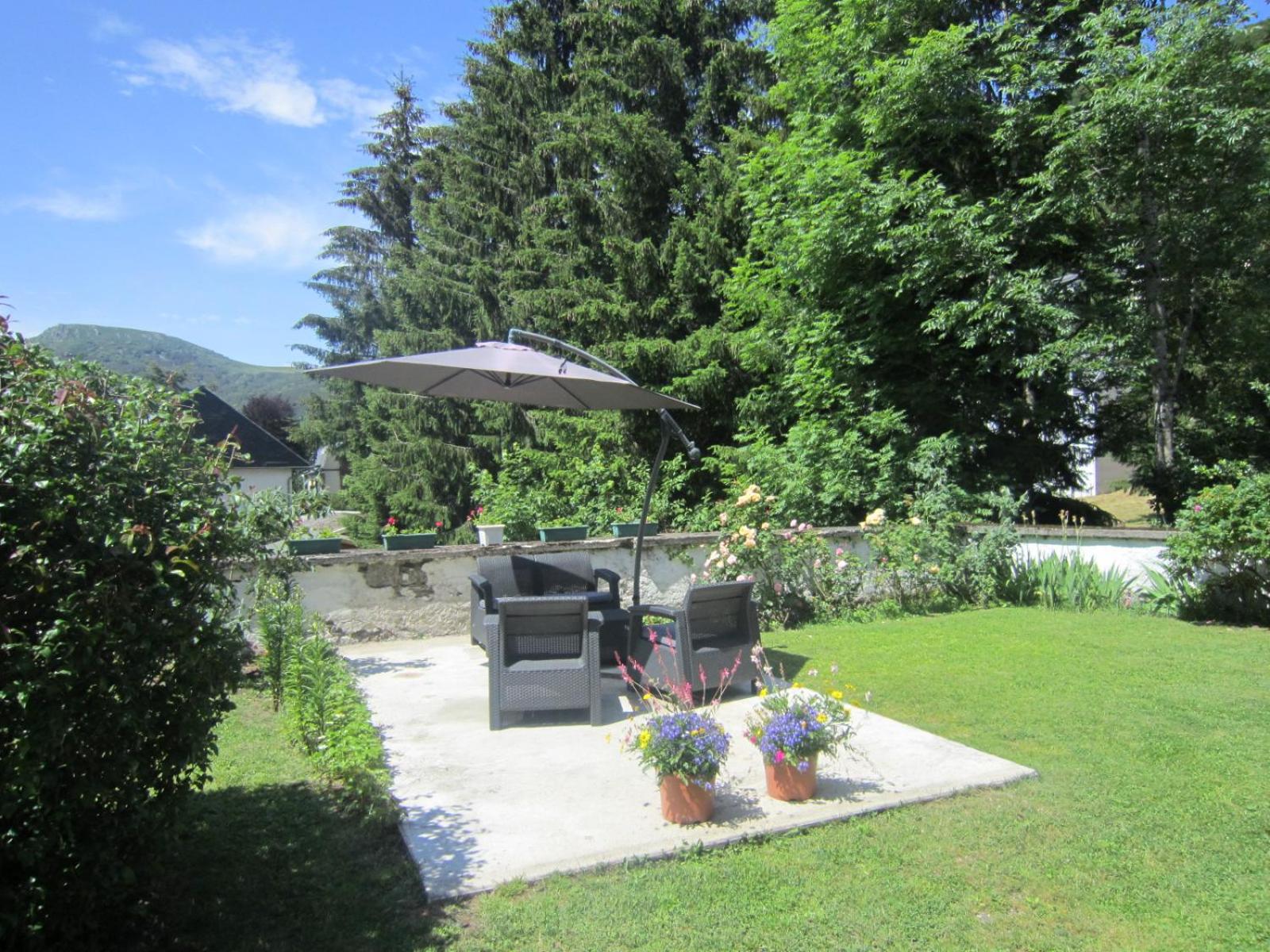 outdoor BBQ area