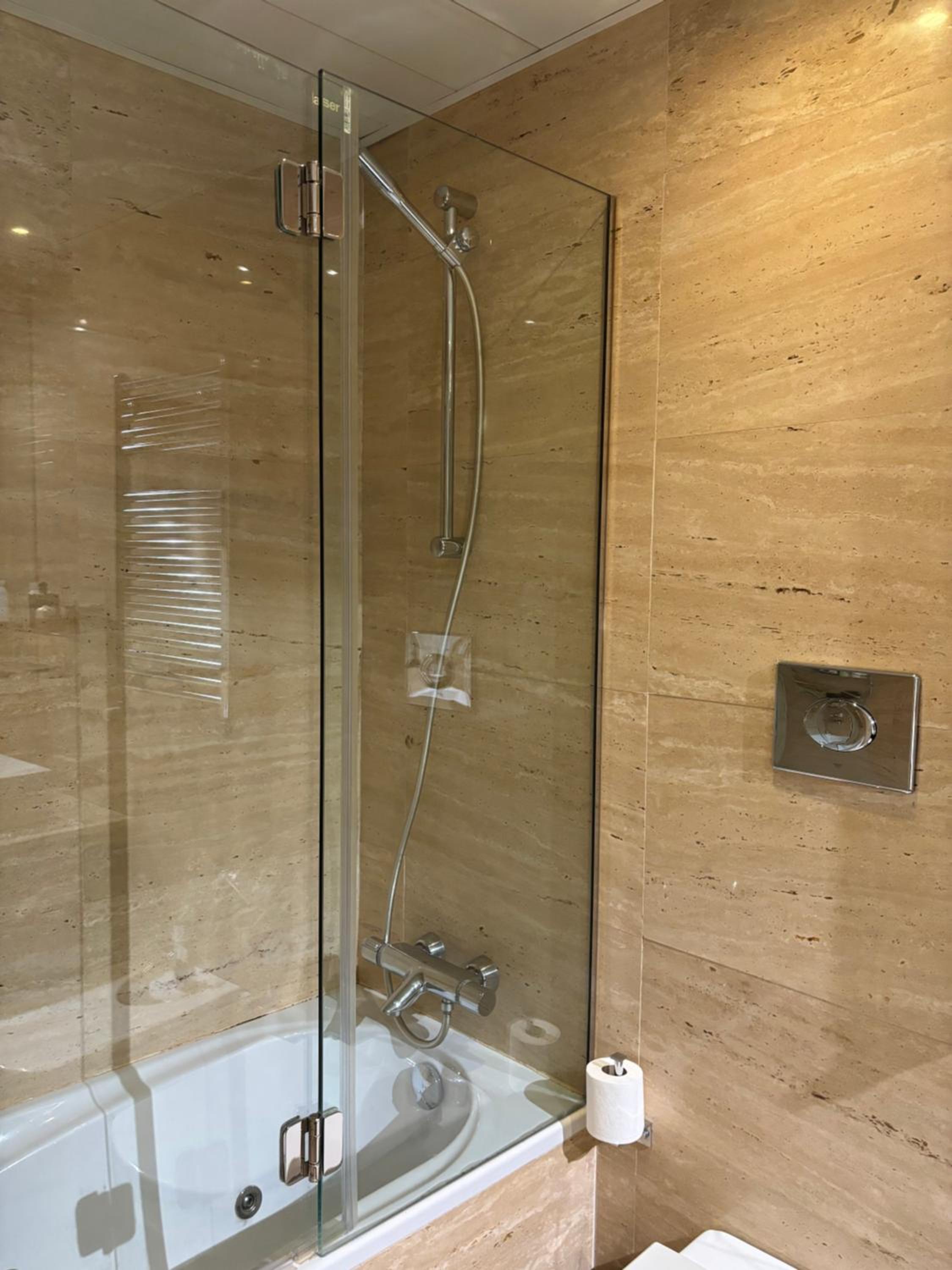 Habitacion con baño privado photo 2