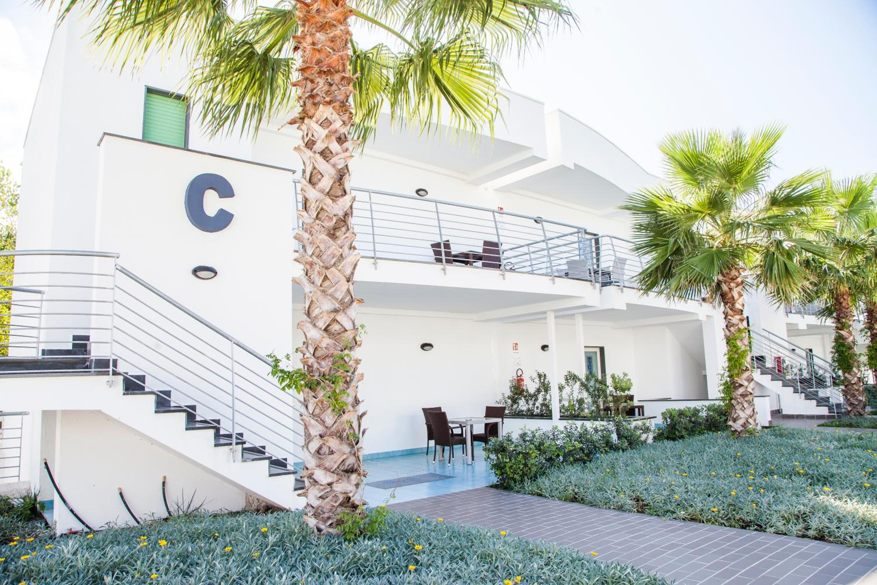 Medea Beach Resort - Cultural Stay near Amalfi Coast & Paestum