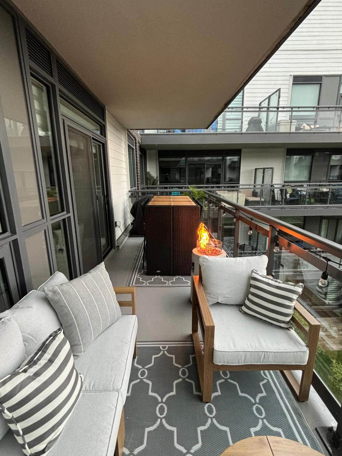Stunning Stayz Luxury 2 King Suite at Friday Harbour Resort Marina Walk & Parking