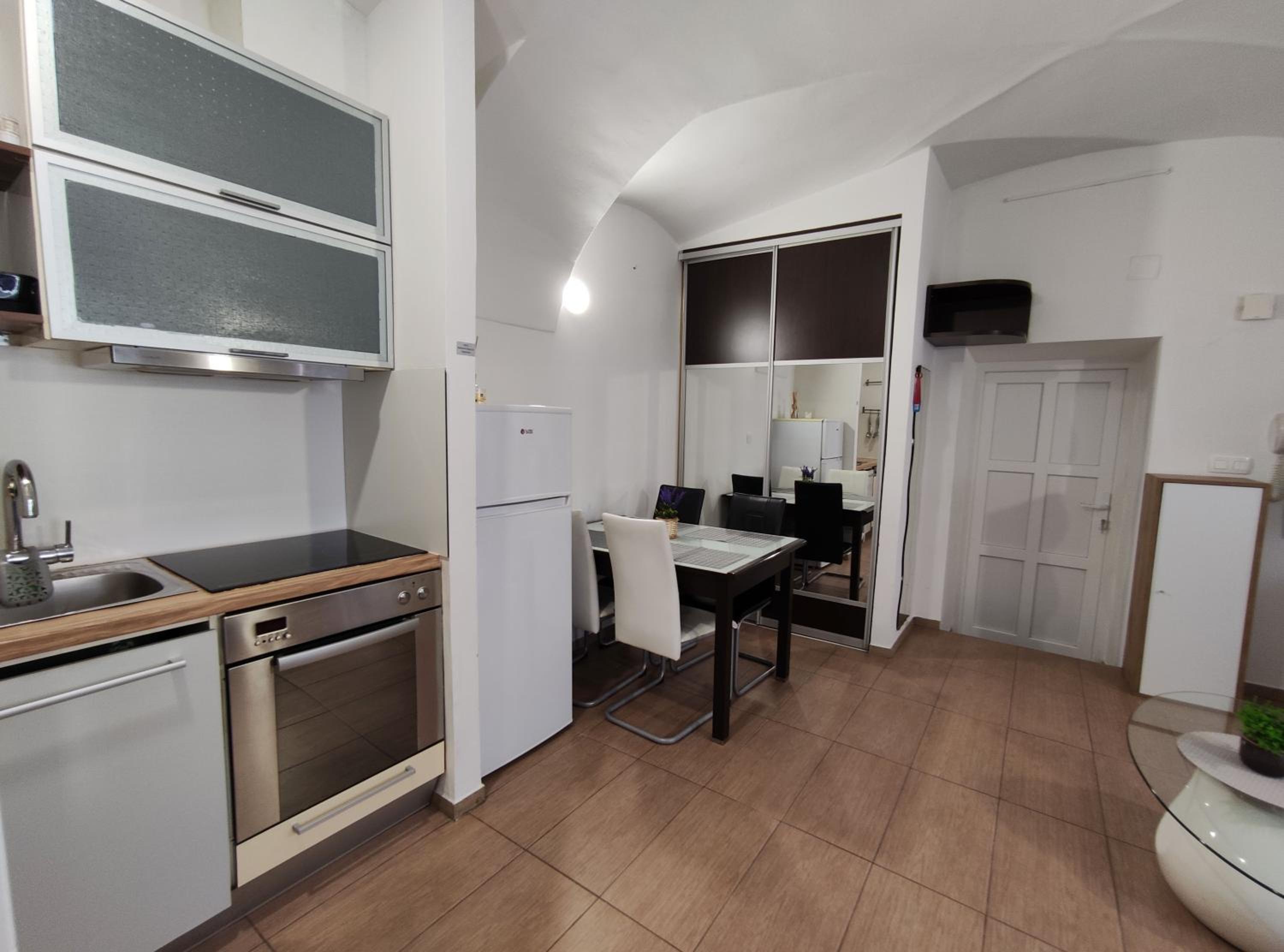 Studio Apartment Sisters 3-4 view 3