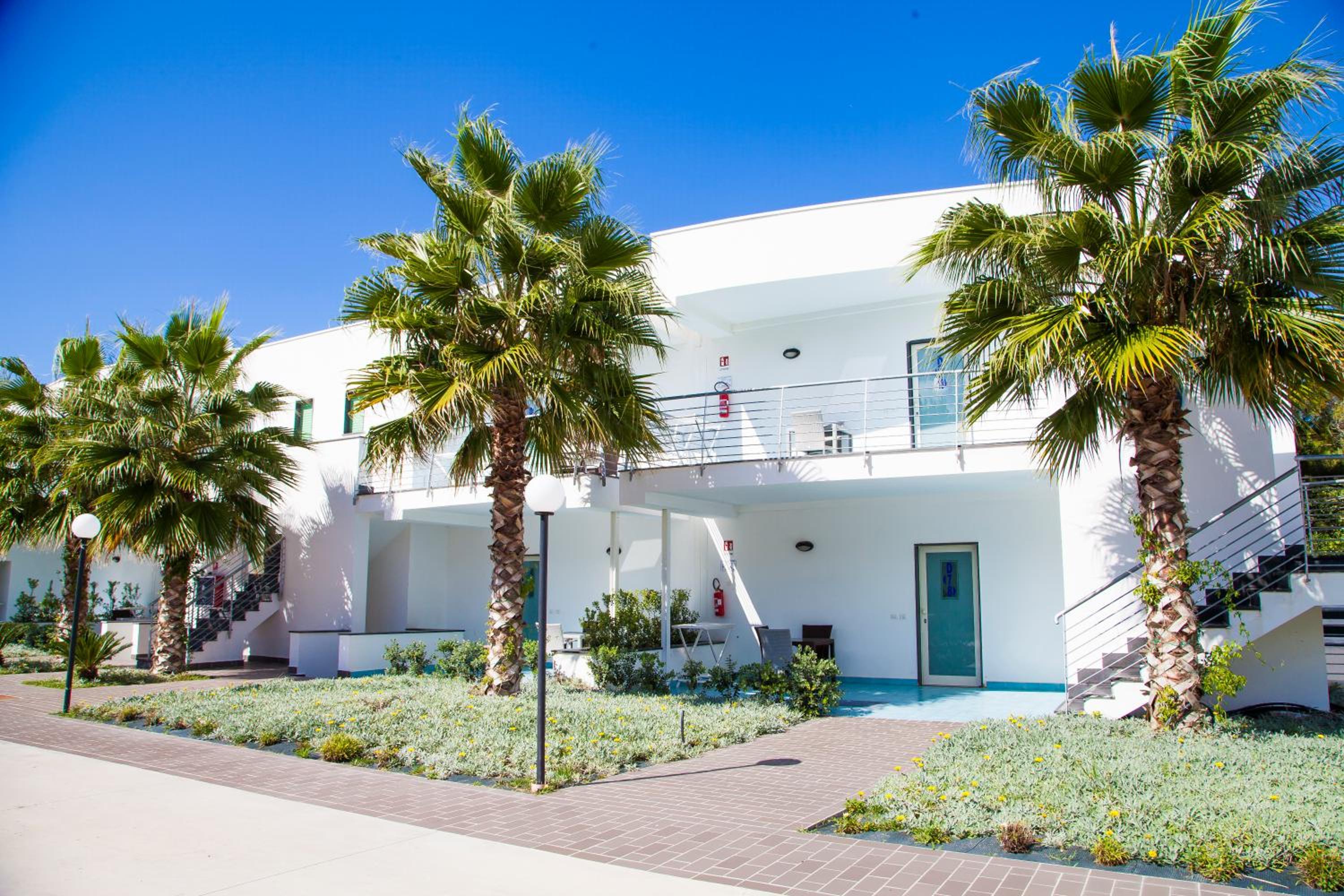 Medea Beach Resort - Cultural Stay near Amalfi Coast & Paestum