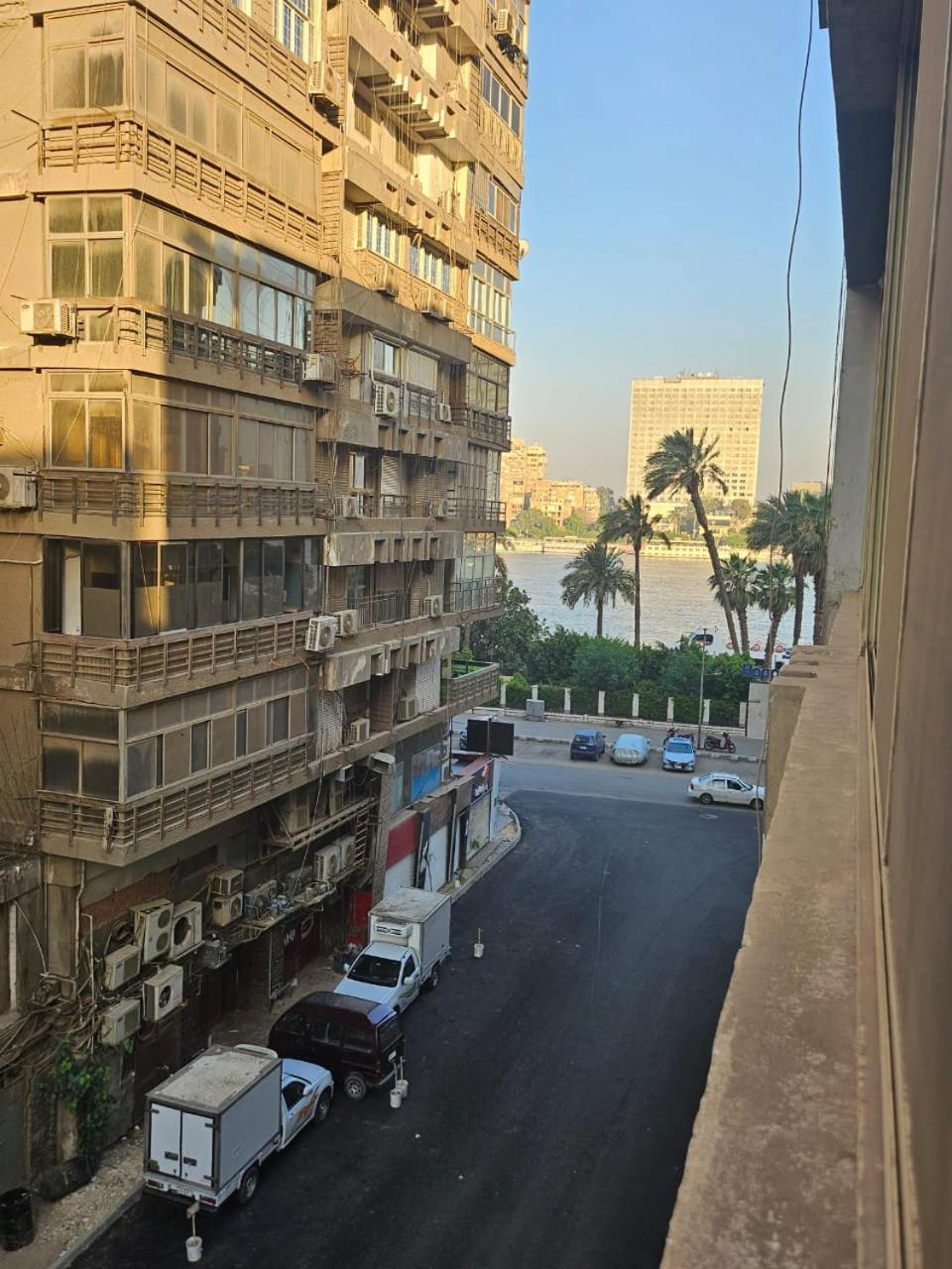 Villa Apartment Nile View in City Center Near Grand Museam