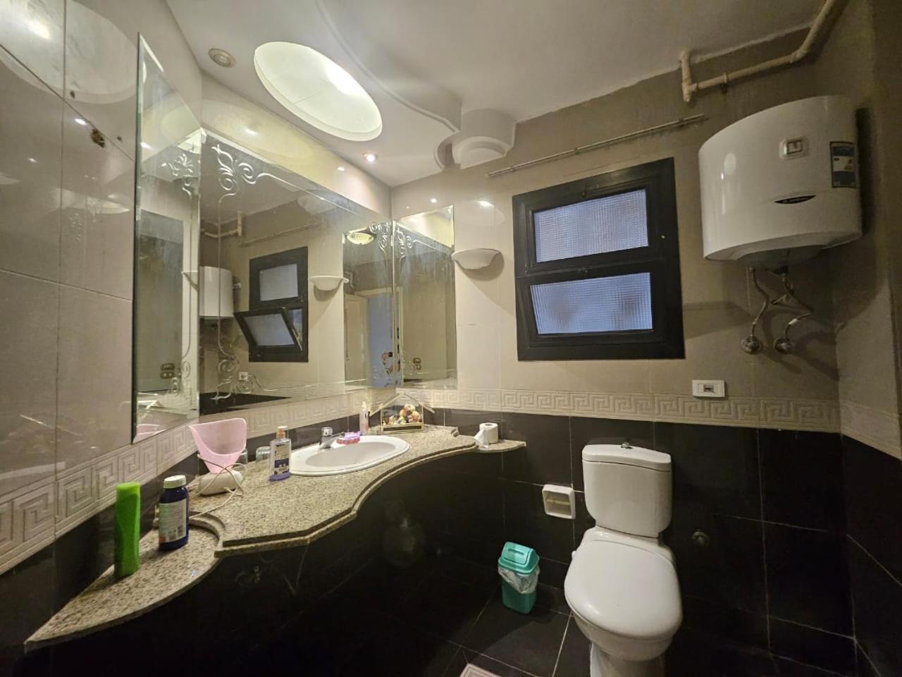 Villa Apartment Nile View in City Center Near Grand Museam