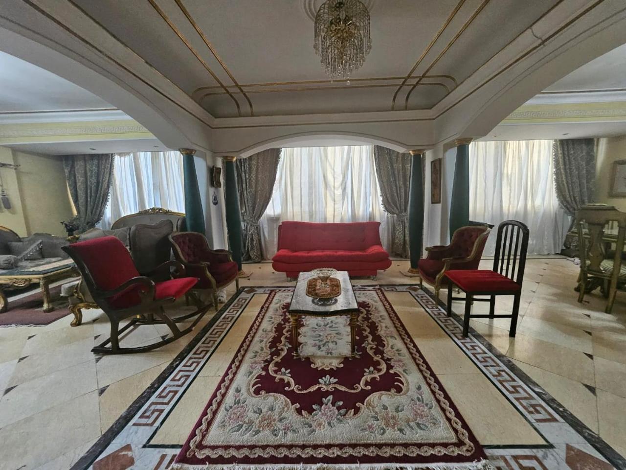 Villa Apartment Nile View in City Center Near Grand Museam