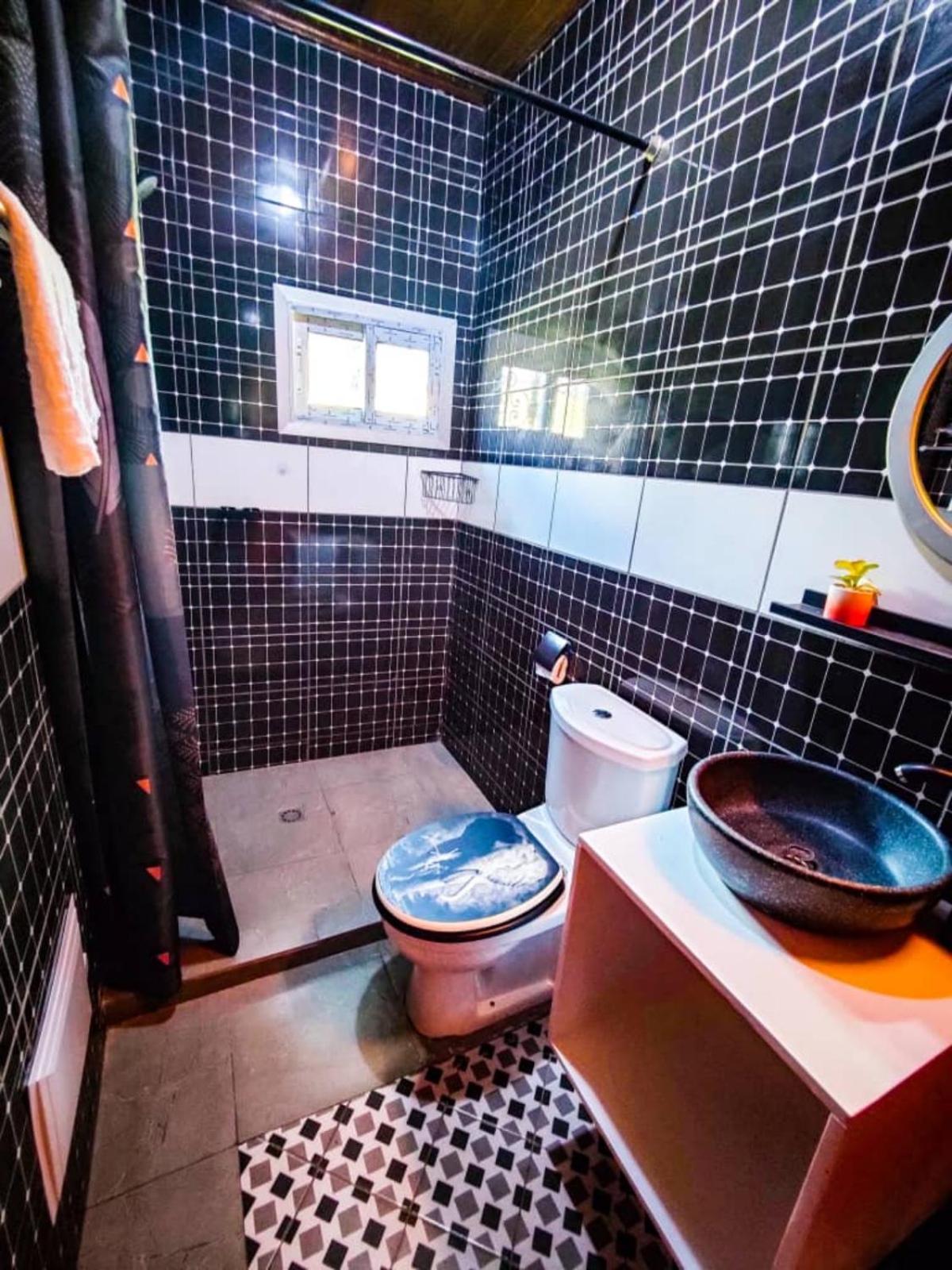 Dom City appartement et chambres meublés Yassa Douala