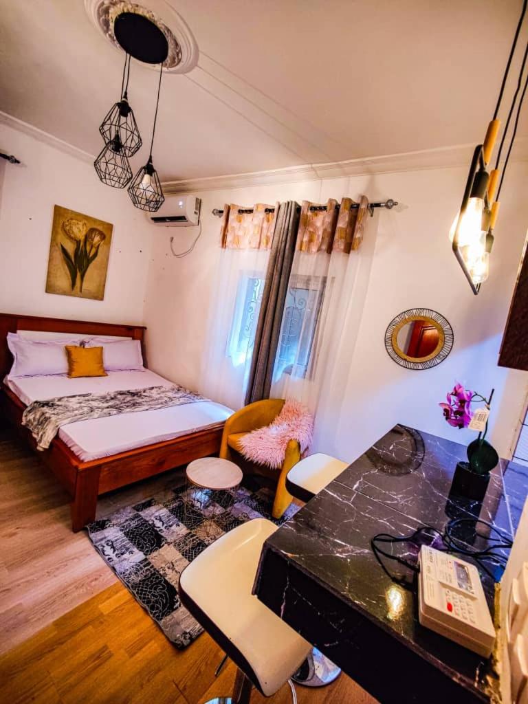 Dom City appartement et chambres meublés Yassa Douala
