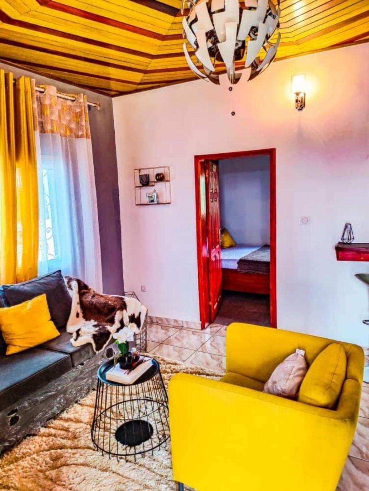 Dom City appartement et chambres meublés Yassa Douala