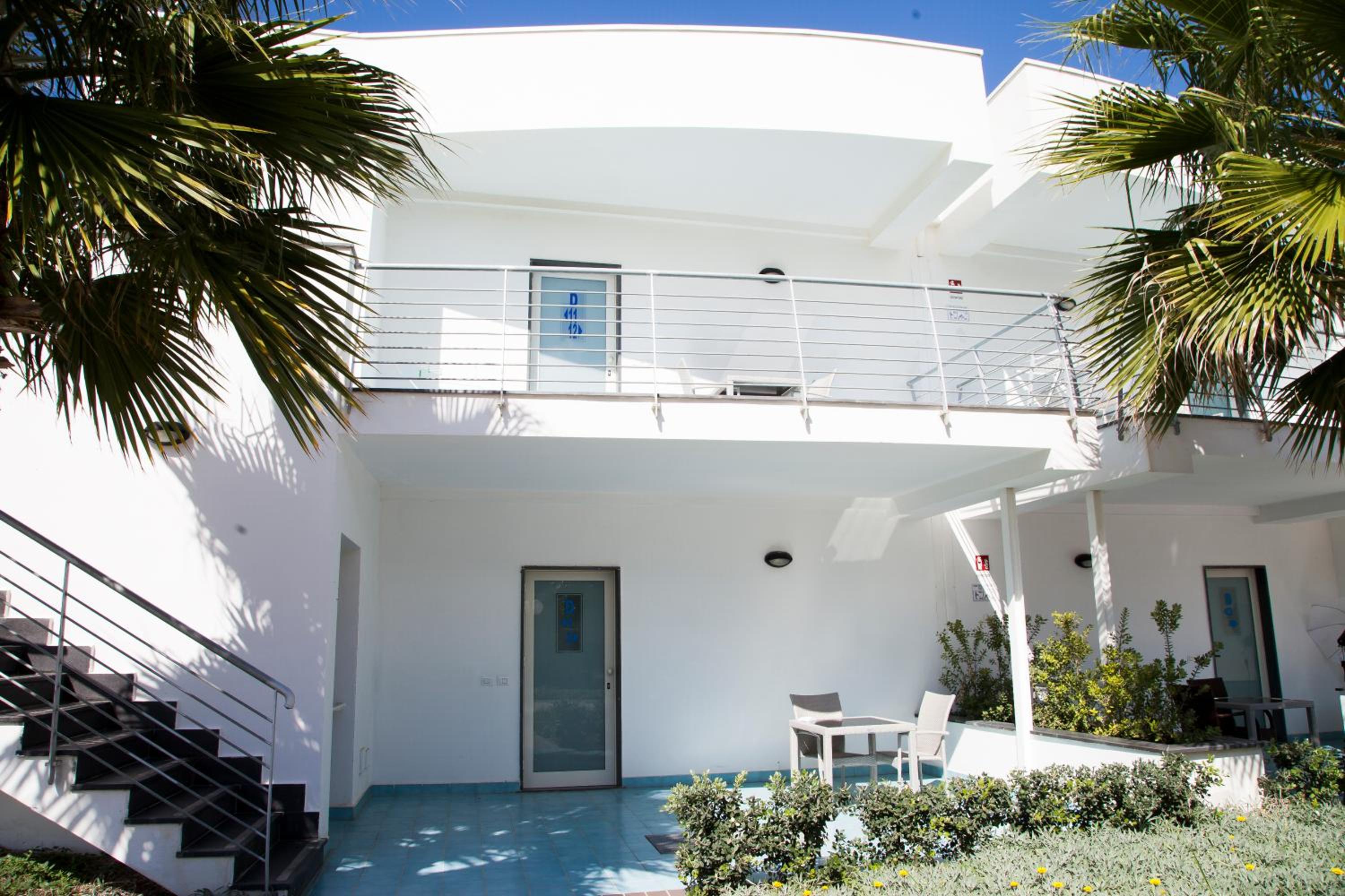 Medea Beach Resort - Cultural Stay near Amalfi Coast & Paestum
