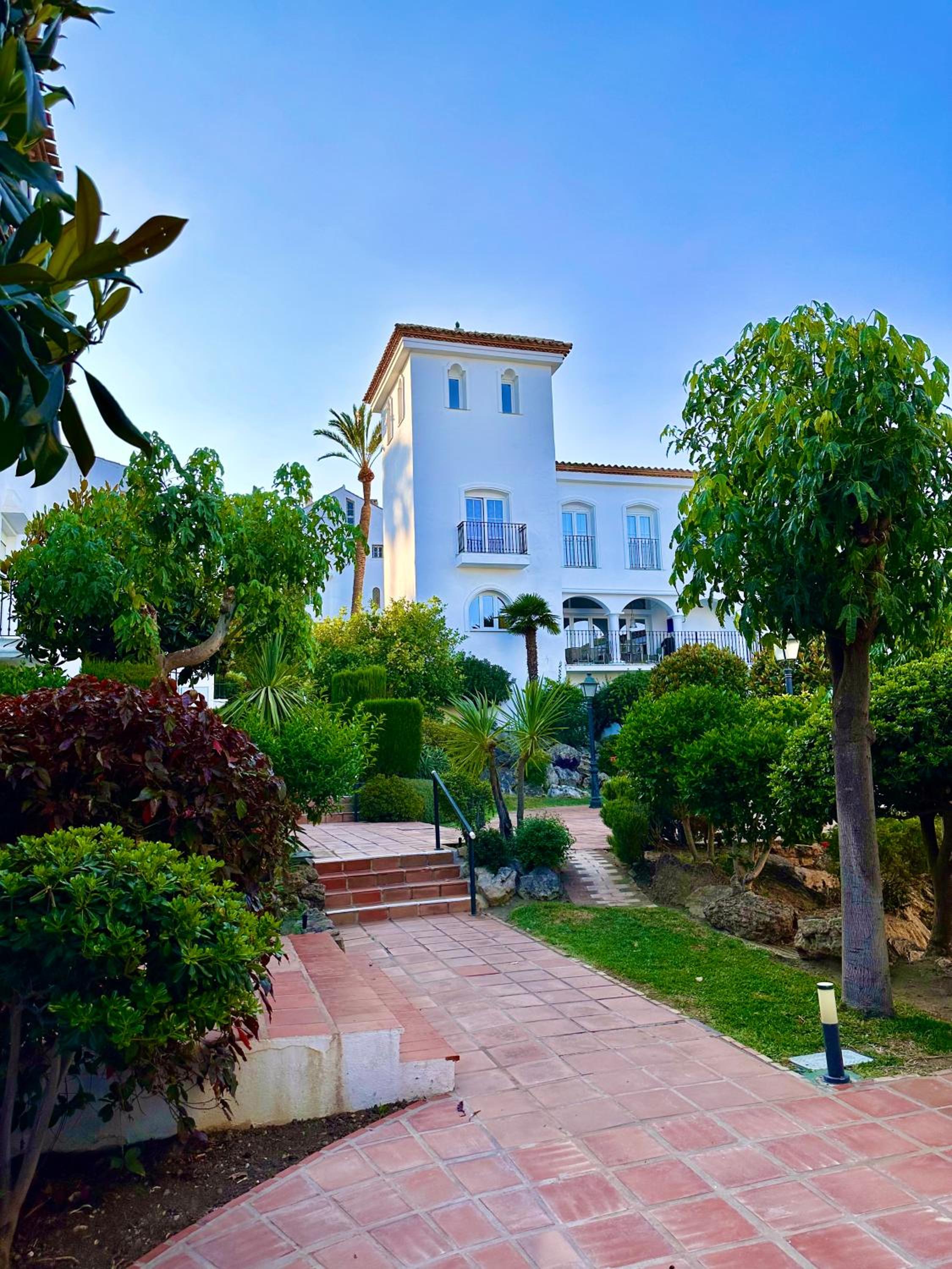 Magnifique Town House 2 ch , 2 sdb sur un Golf view 4