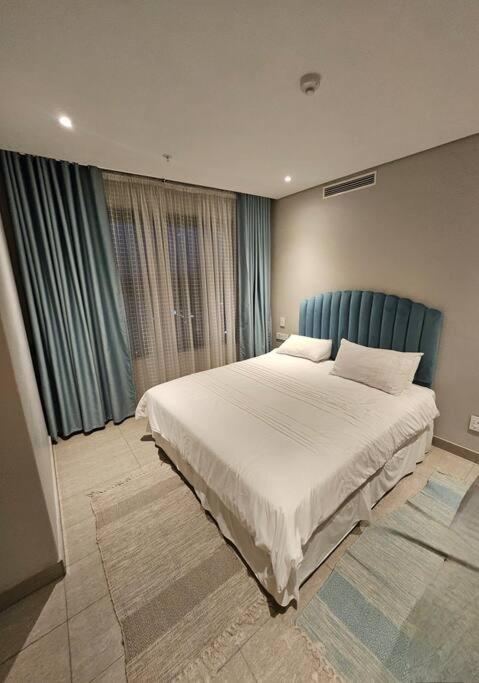 The Pearls of Umhlanga - Ocean View Apartment Elegant 2 Bedroom view 4