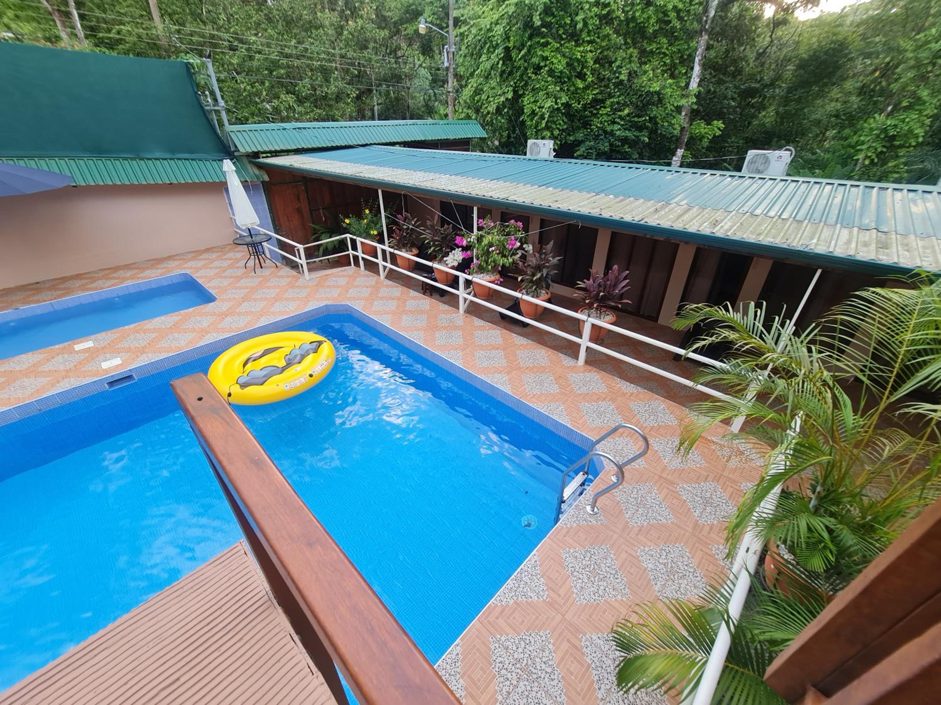 Cool Waters Jungle Deluxe Apartments
