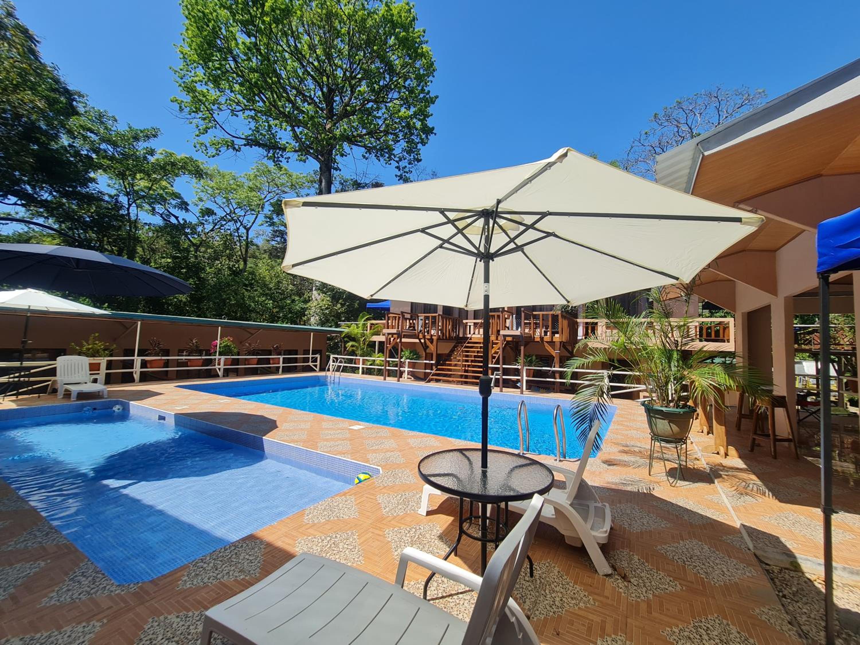 Cool Waters Jungle Deluxe Apartments