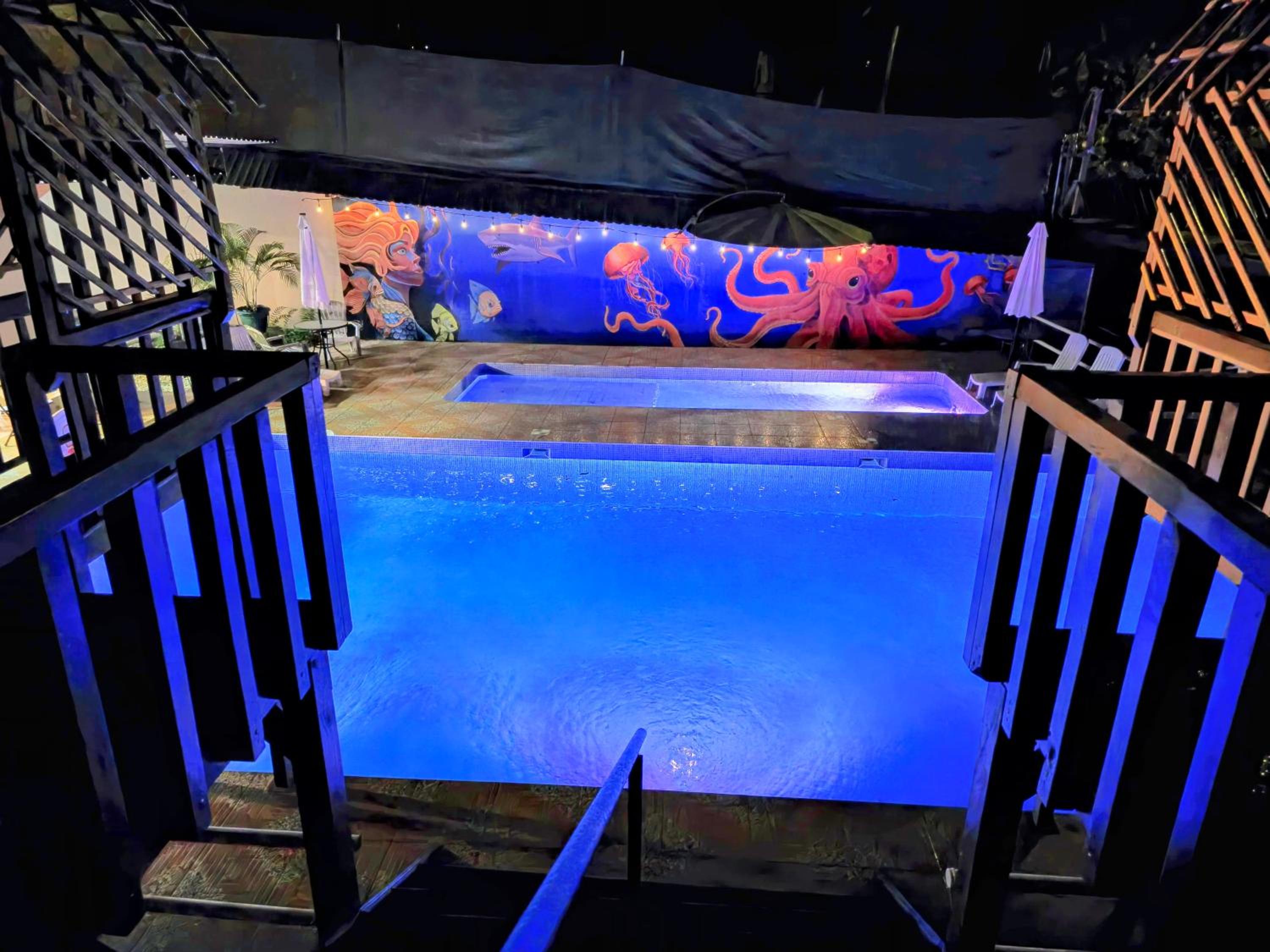 Cool Waters Jungle Deluxe Apartments