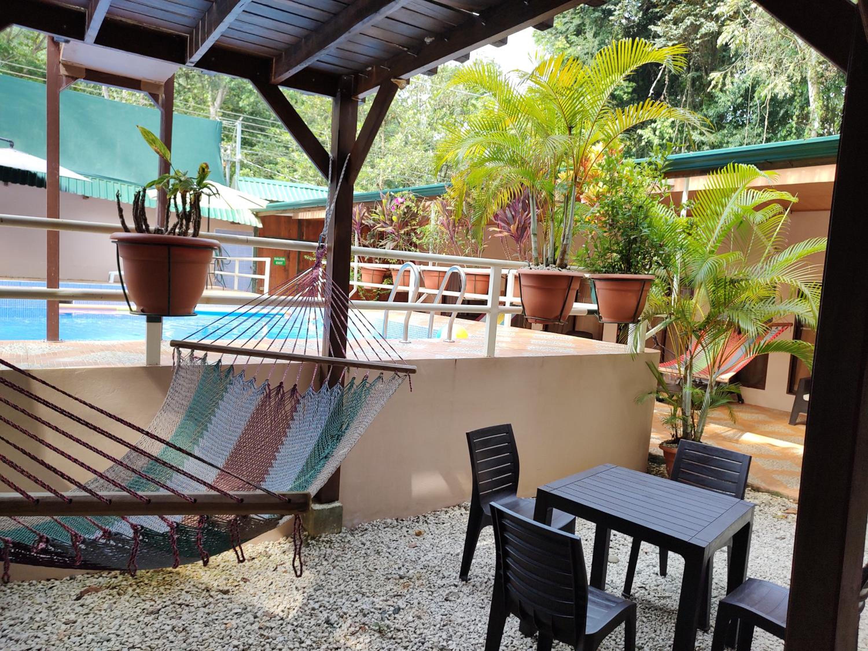 Cool Waters Jungle Deluxe Apartments