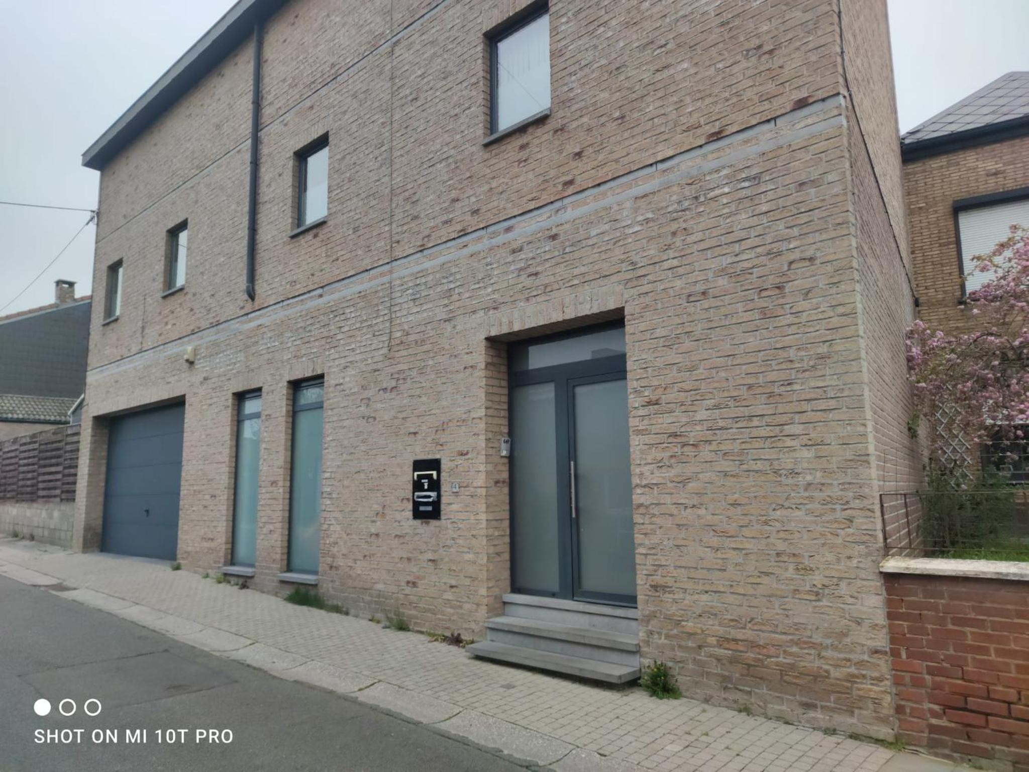 8 chambres privées dans une villa de partagée de 350m2
