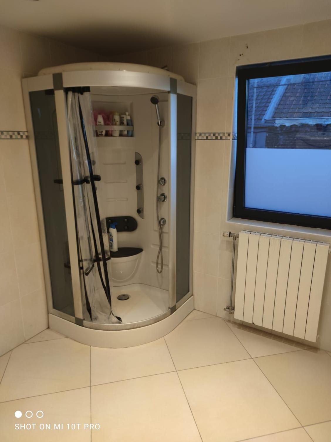 8 chambres privées dans une villa de partagée de 350m2