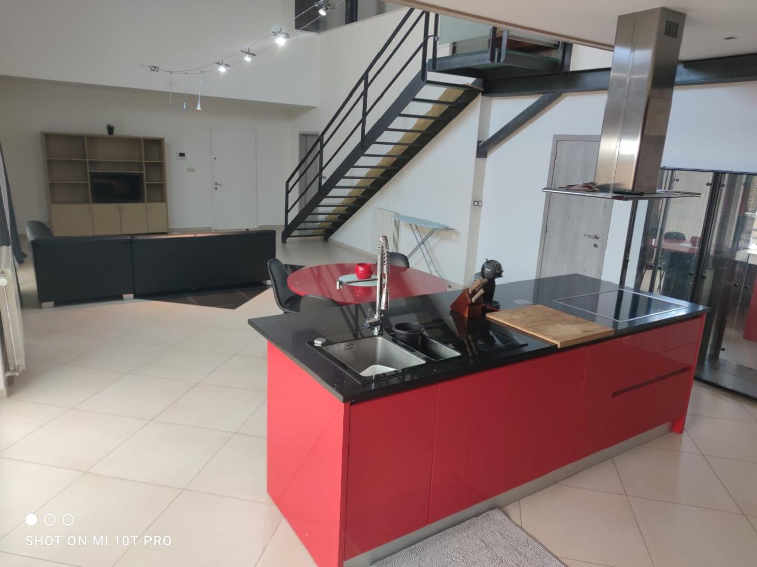 8 chambres privées dans une villa de partagée de 350m2