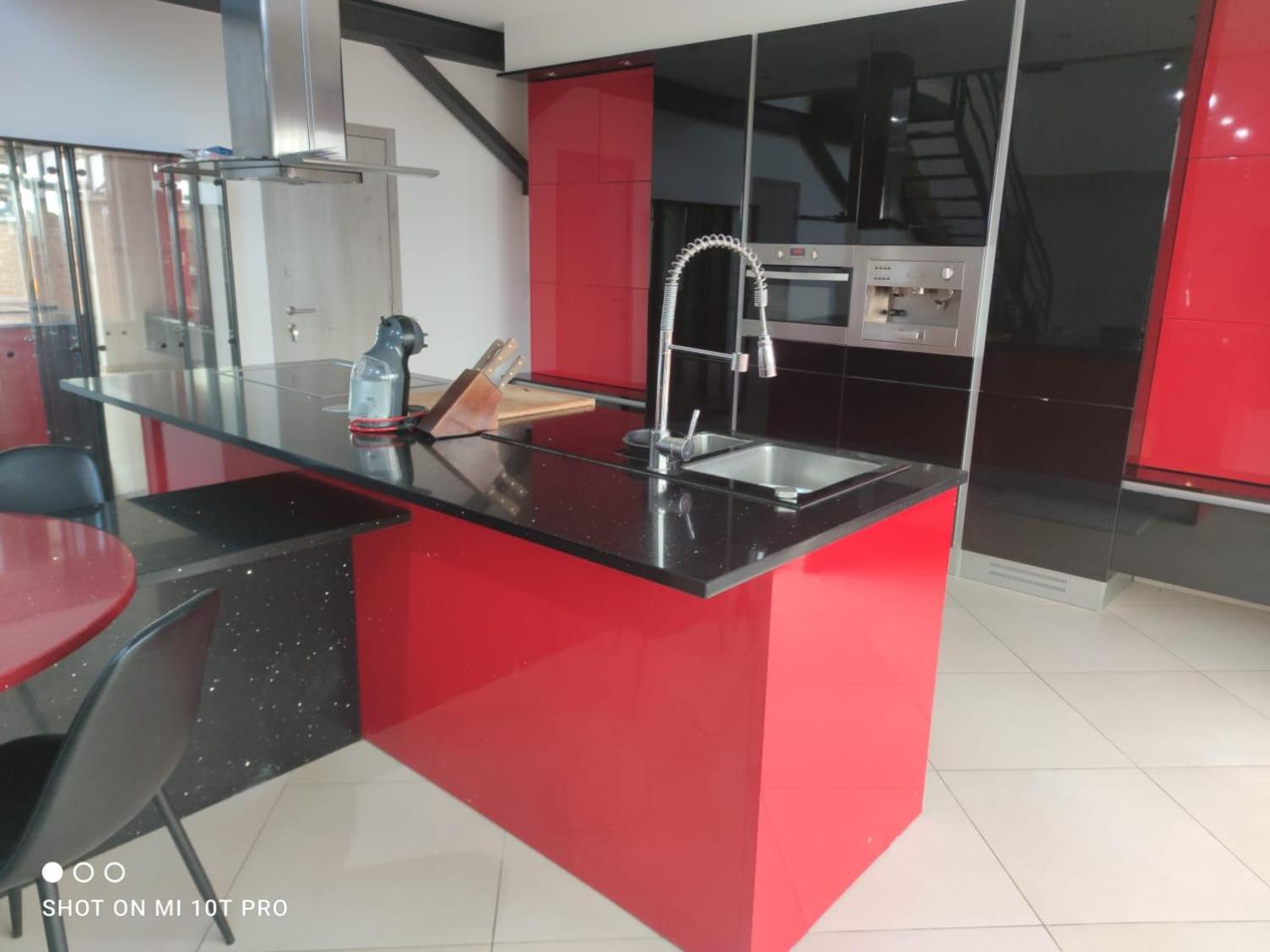 8 chambres privées dans une villa de partagée de 350m2