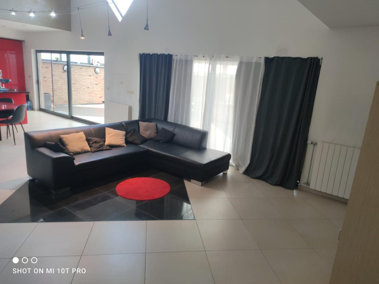 8 chambres privées dans une villa de partagée de 350m2