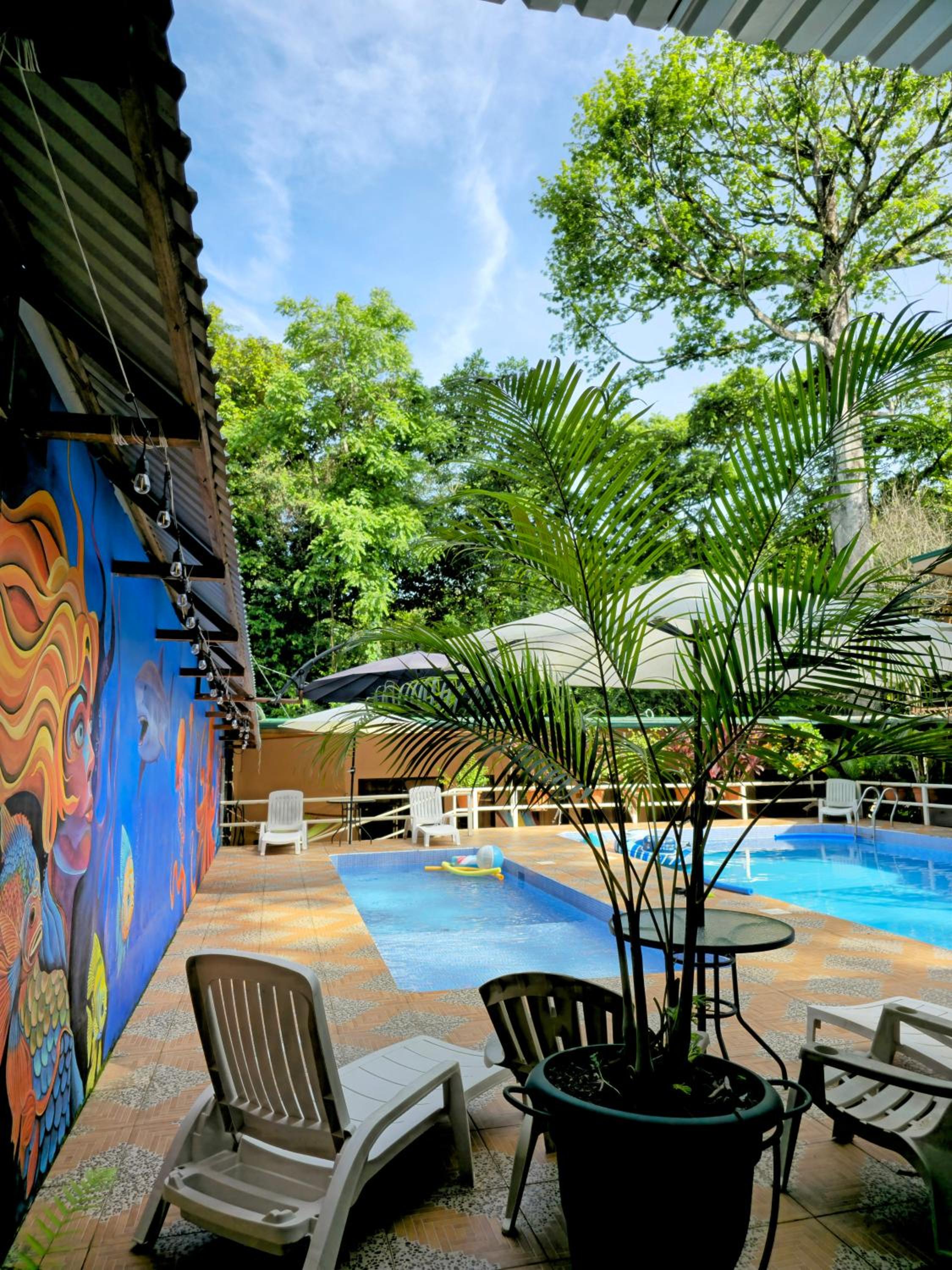 Cool Waters Jungle Deluxe Apartments