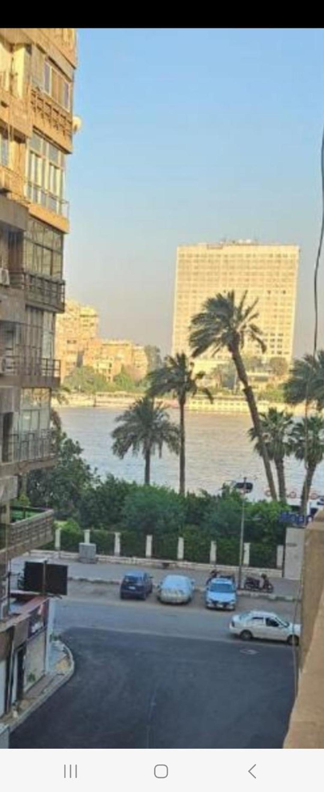Villa Apartment Nile View in City Center Near Grand Museam