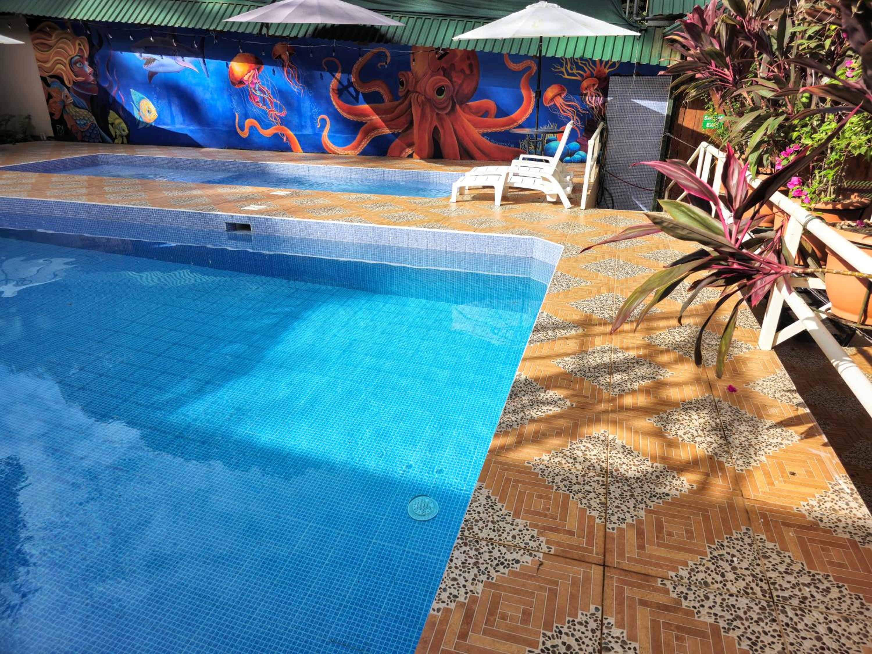 Cool Waters Jungle Deluxe Apartments