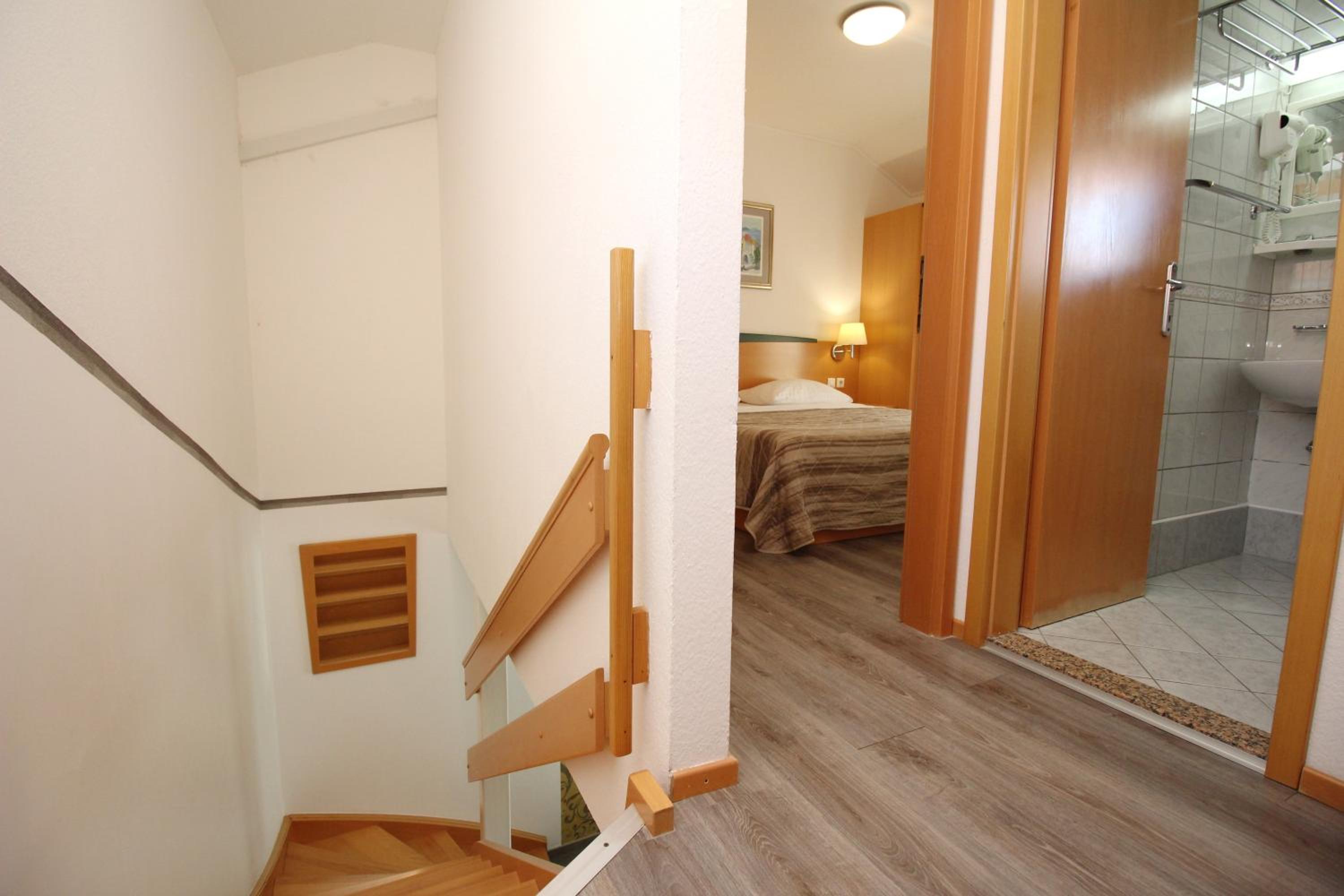 Photo 35