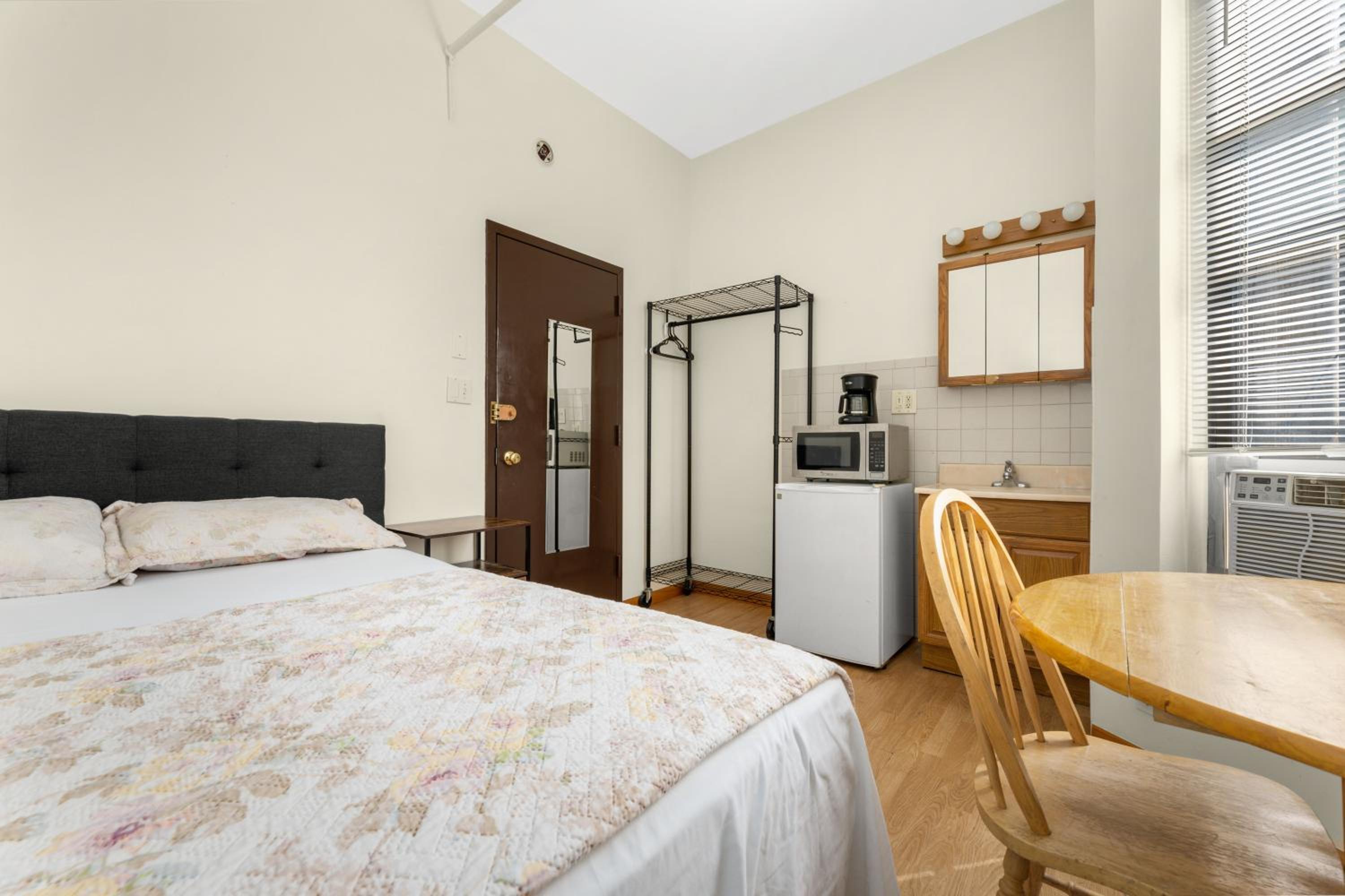 West 30th Street Guest House