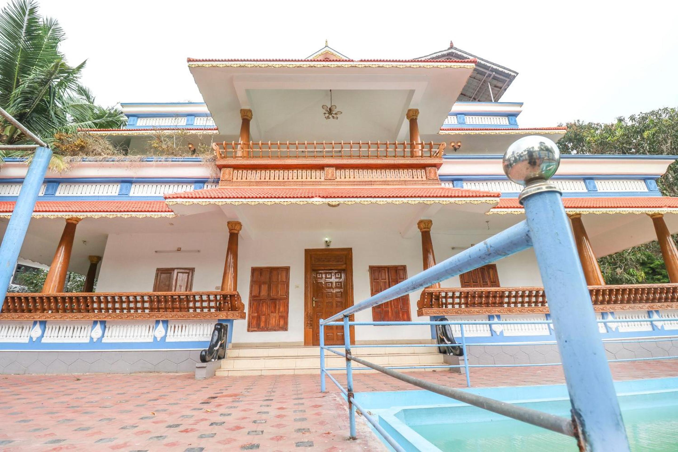 Hotel O Green Villa