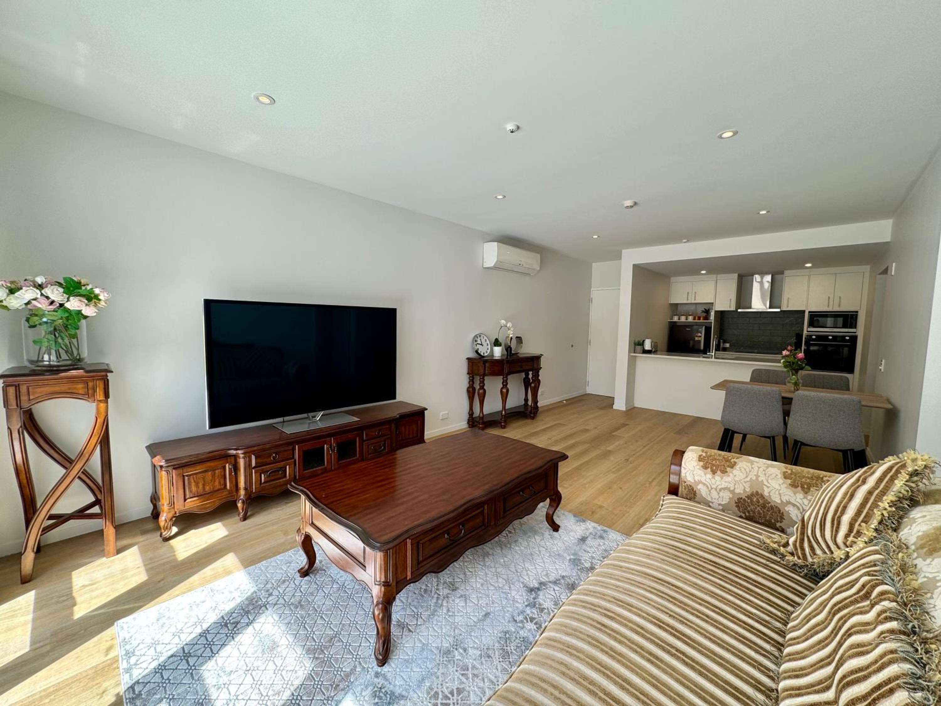 Brand New Stylish 2BR with Patio in Petone view 3