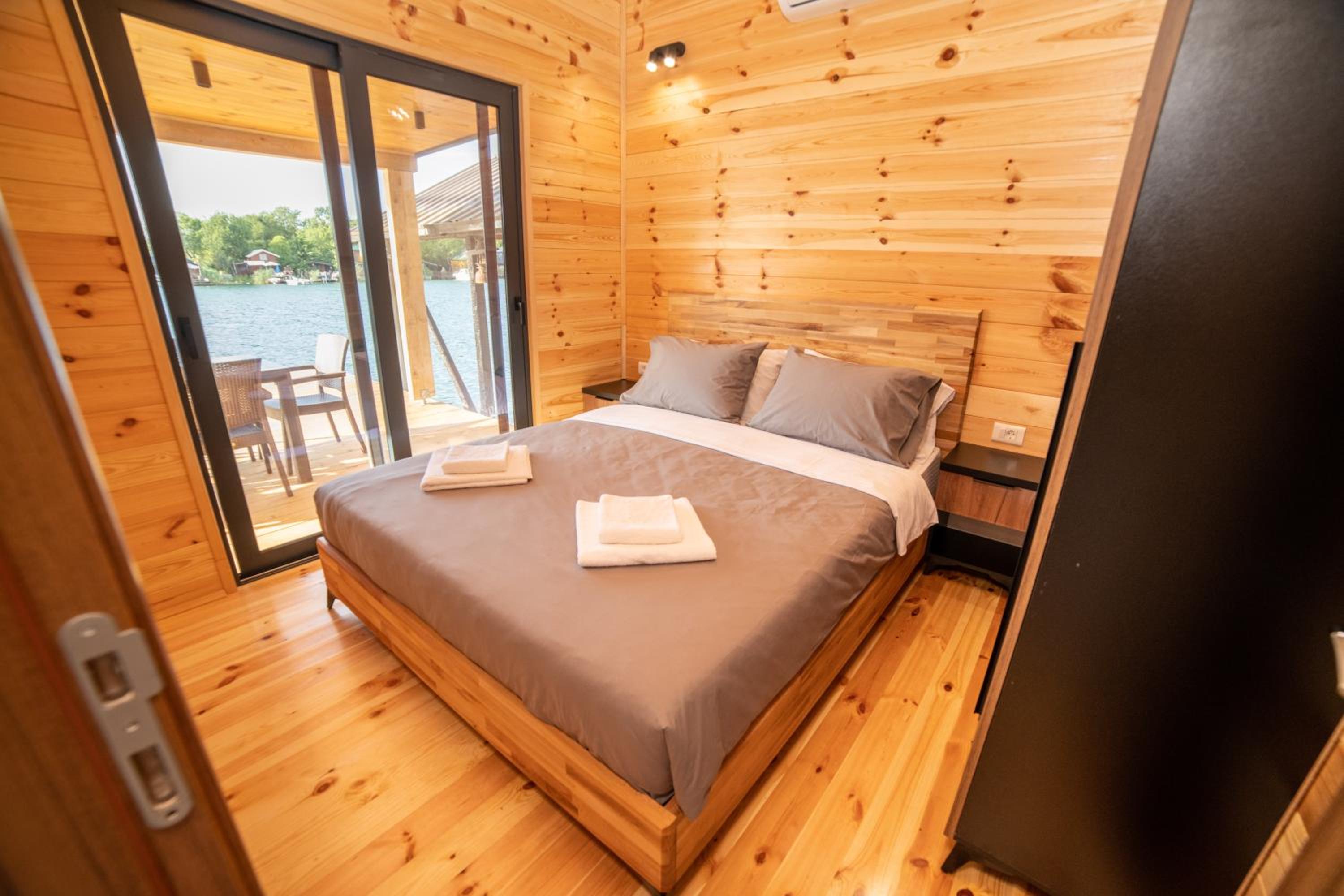River house - Esperanza view 2