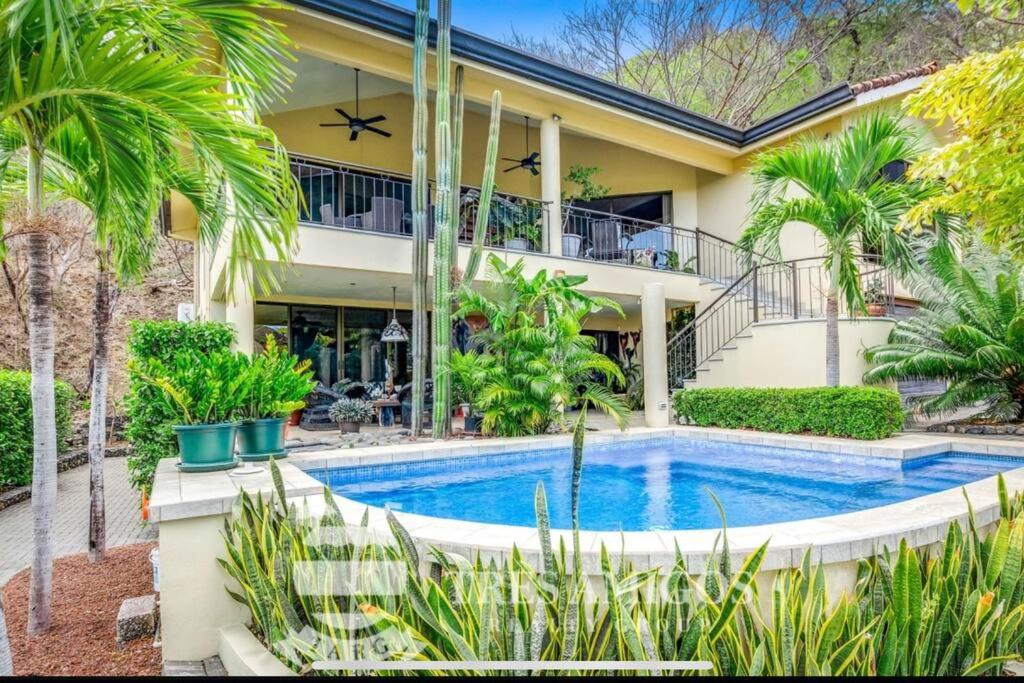 Casa del Artista 4bed,4 bath Ocean view home
