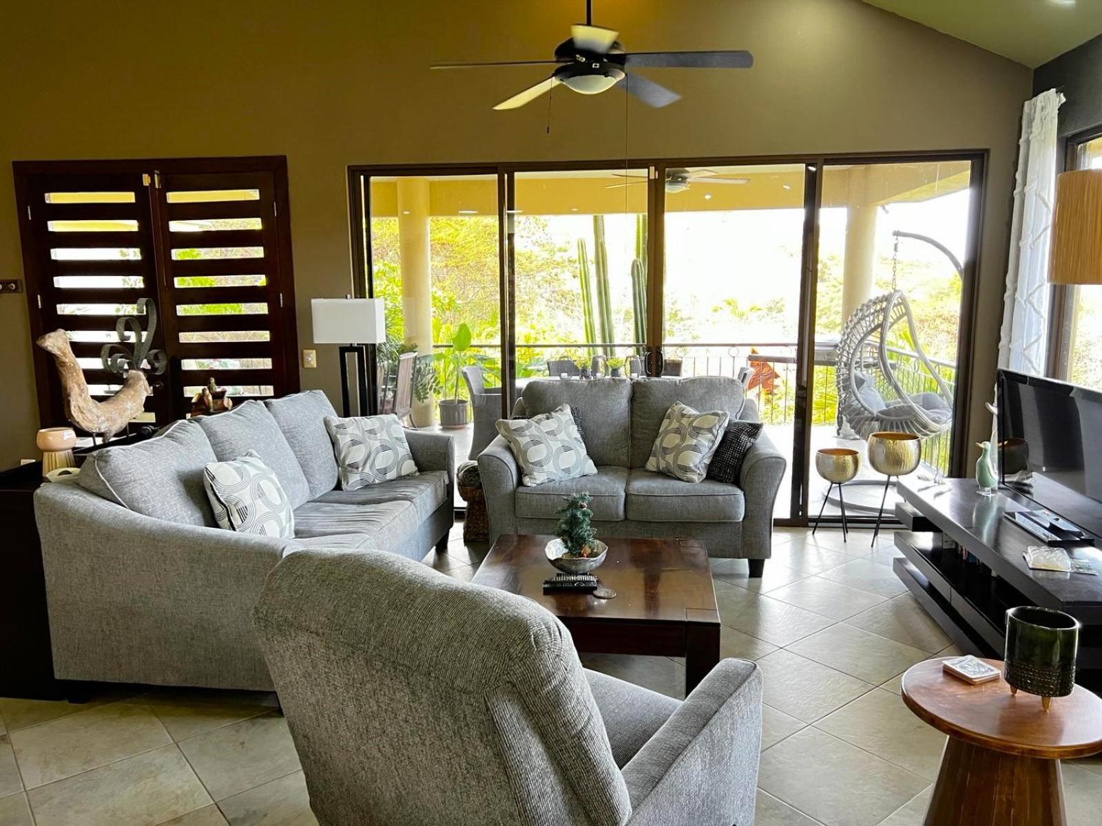 Casa del Artista 4bed,4 bath Ocean view home