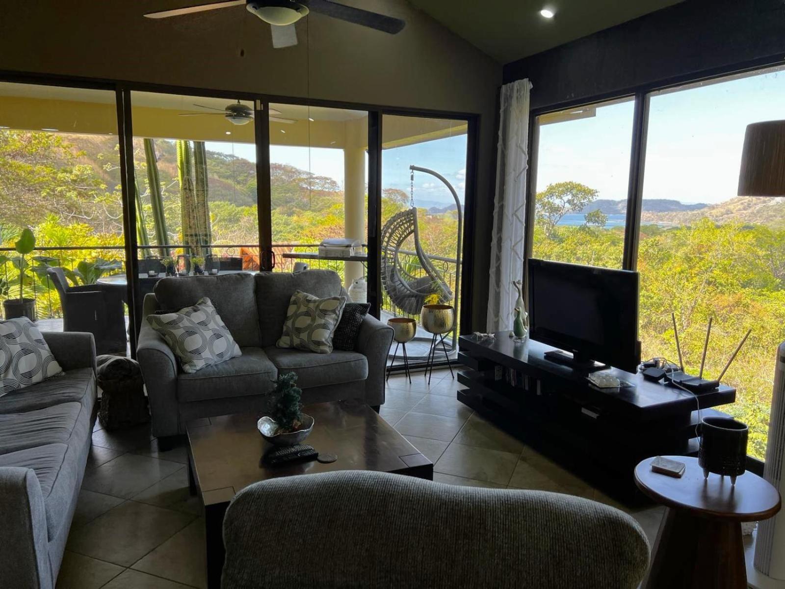 Casa del Artista 4bed,4 bath Ocean view home