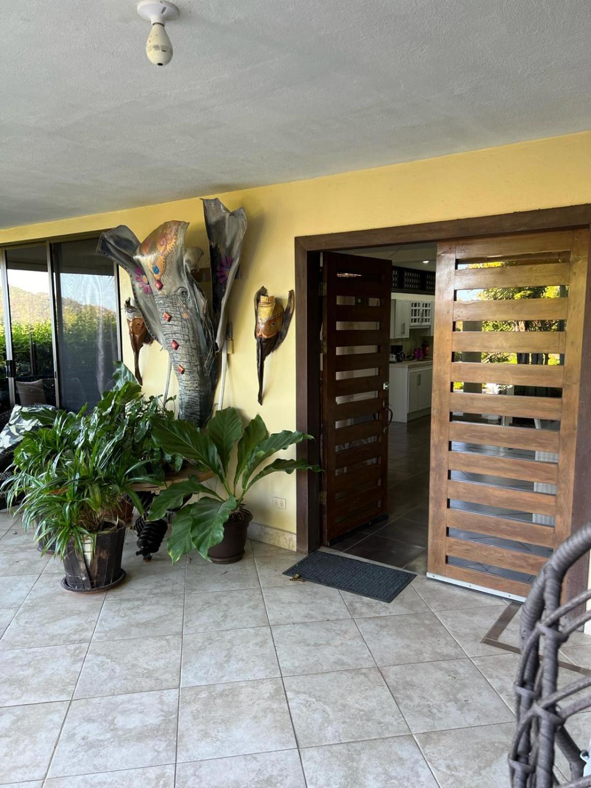 Casa del Artista 4bed,4 bath Ocean view home