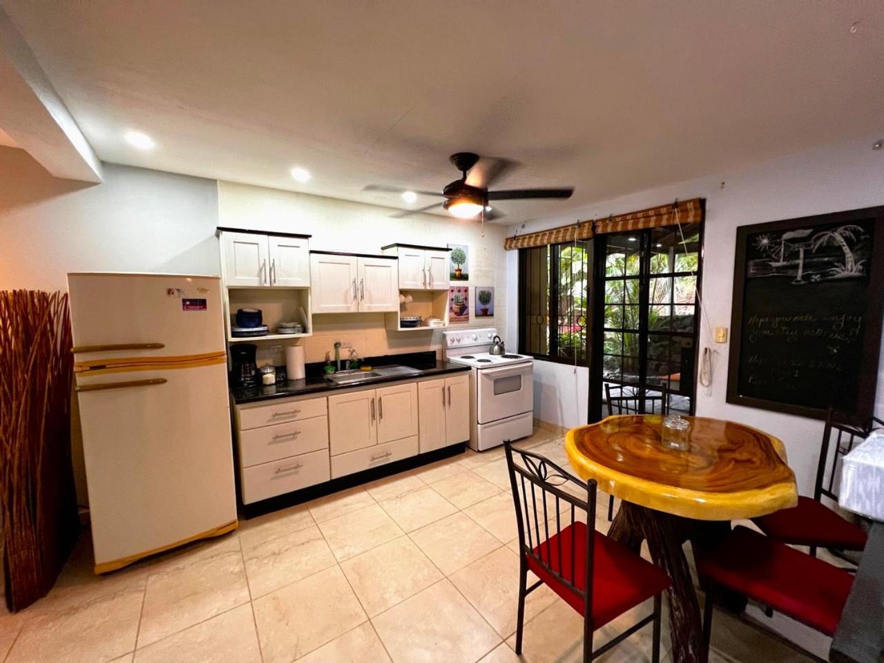 Casa del Artista 4bed,4 bath Ocean view home