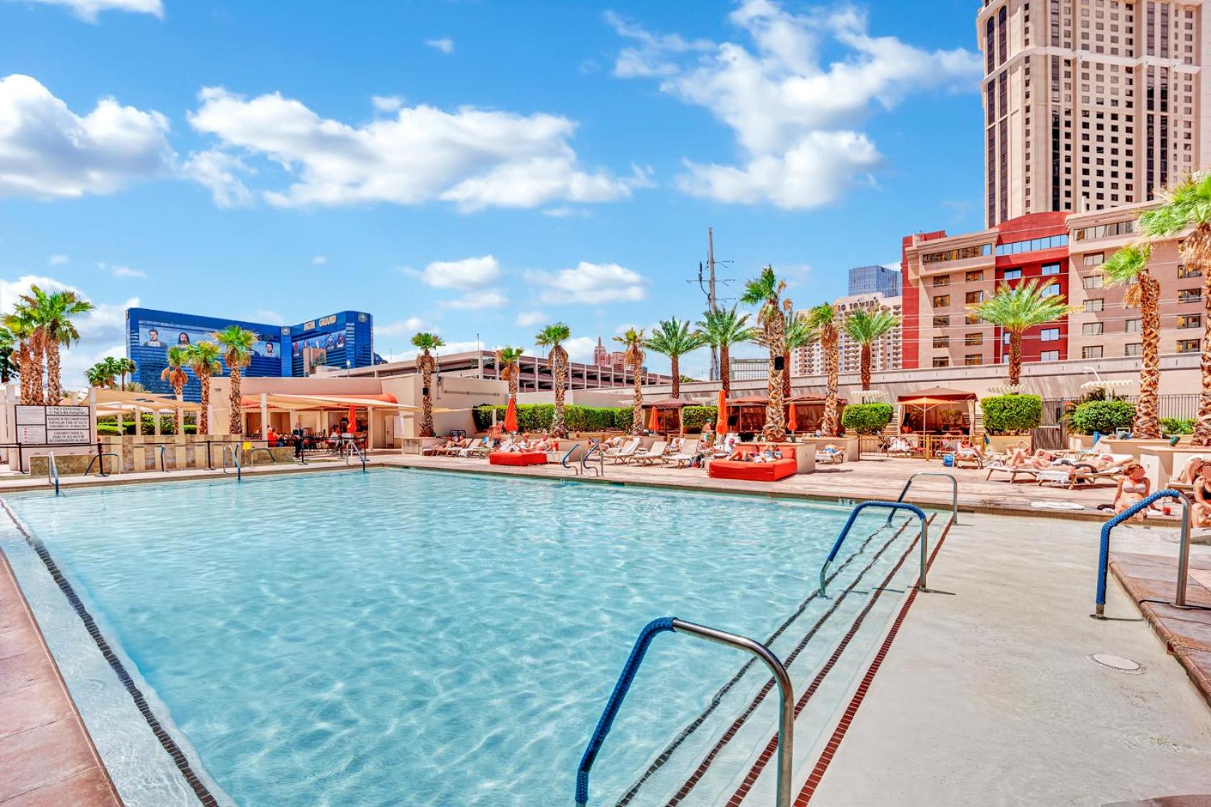 Skyline Serenity MGM Signature Condo view 3