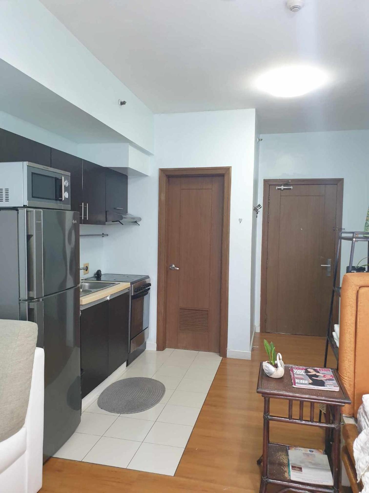ETON BAYPARK MANILA by TRIPLE VIEW CONDOTEL