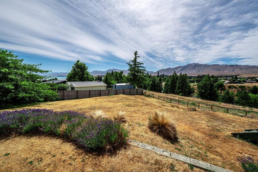 River Retreat - Lake Tekapo view 5